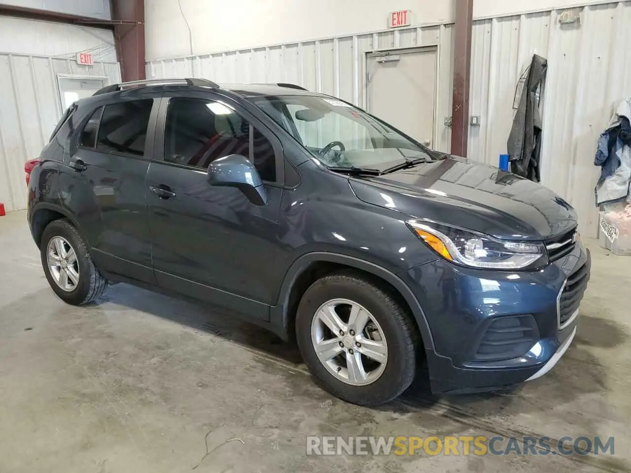 4 Photograph of a damaged car KL7CJLSM3NB530483 CHEVROLET TRAX 2022