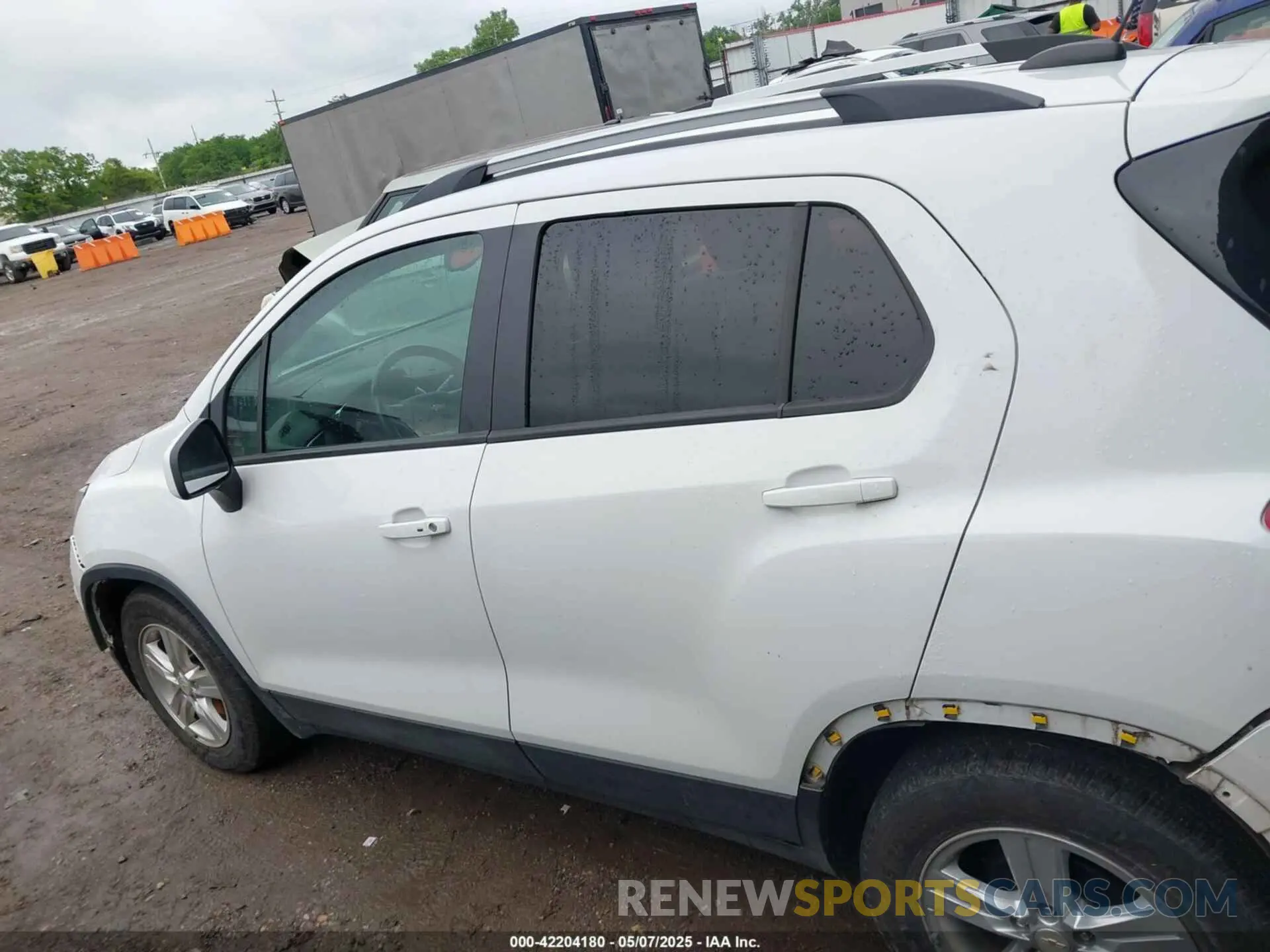 14 Photograph of a damaged car KL7CJLSM4NB500909 CHEVROLET TRAX 2022