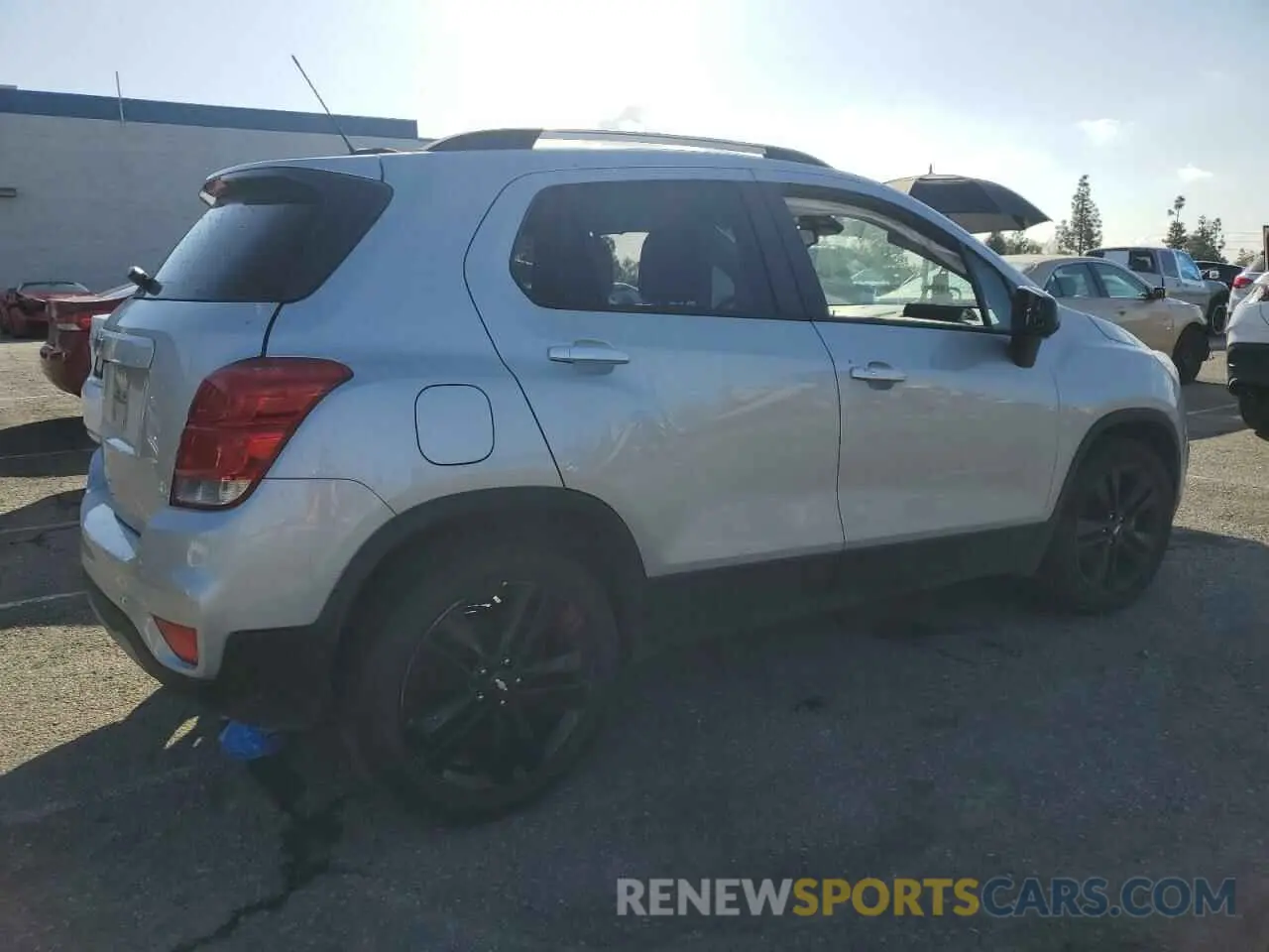 3 Фотография поврежденного автомобиля KL7CJLSM4NB551147 CHEVROLET TRAX 2022