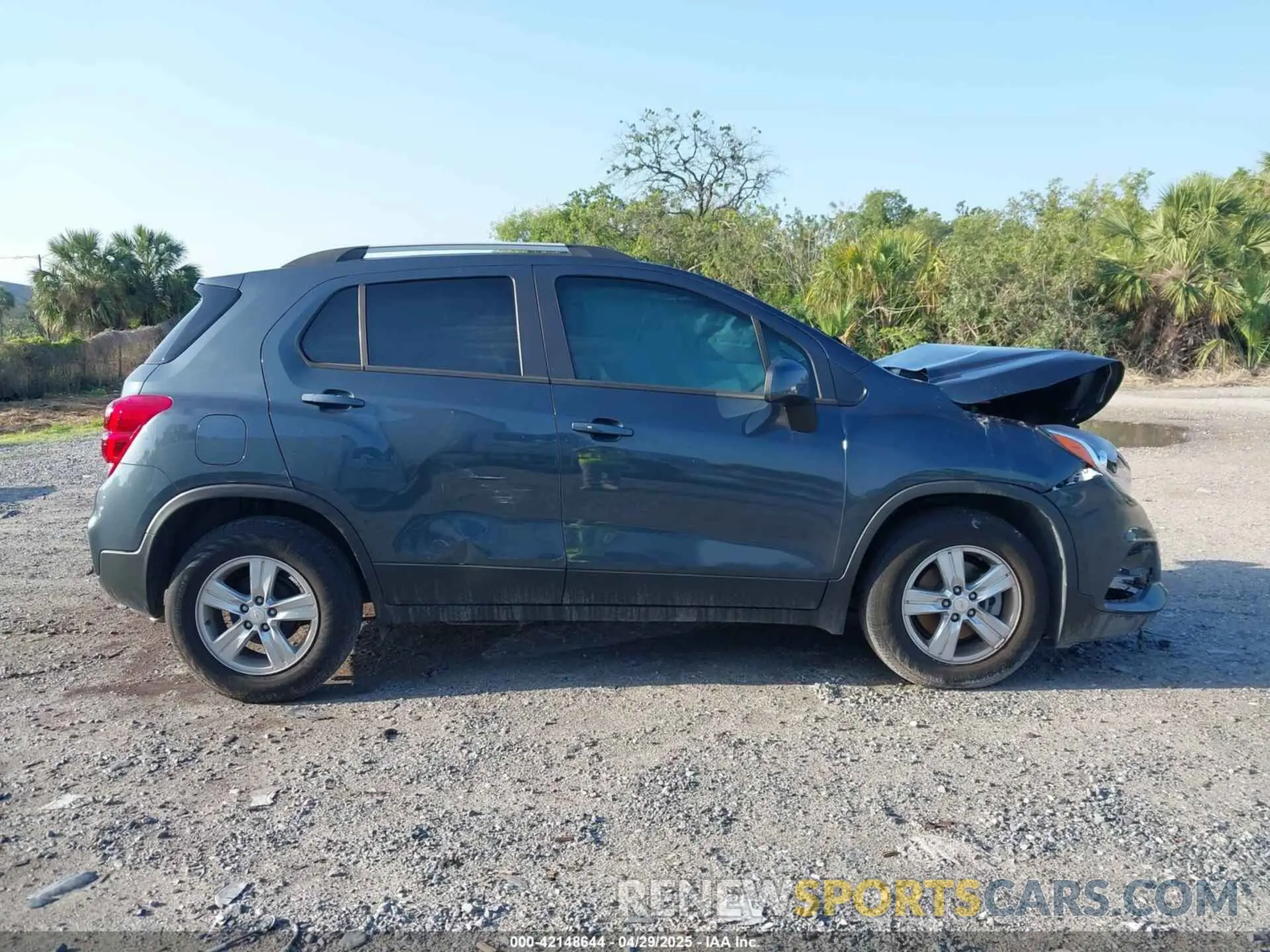 13 Фотография поврежденного автомобиля KL7CJLSM5NB530968 CHEVROLET TRAX 2022