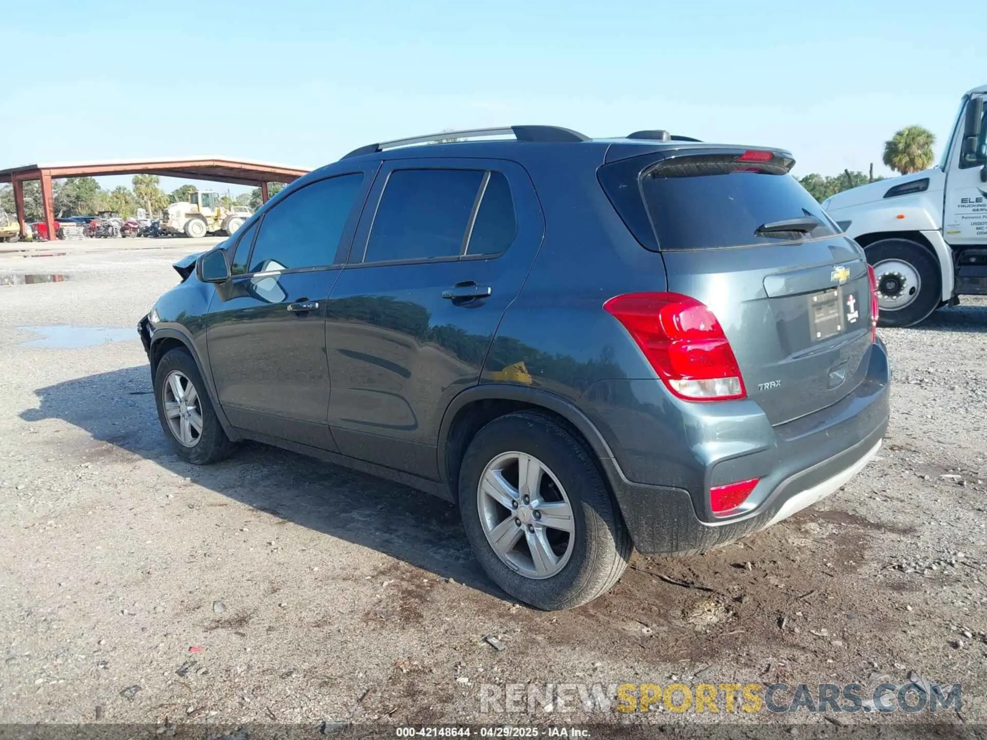 3 Фотография поврежденного автомобиля KL7CJLSM5NB530968 CHEVROLET TRAX 2022
