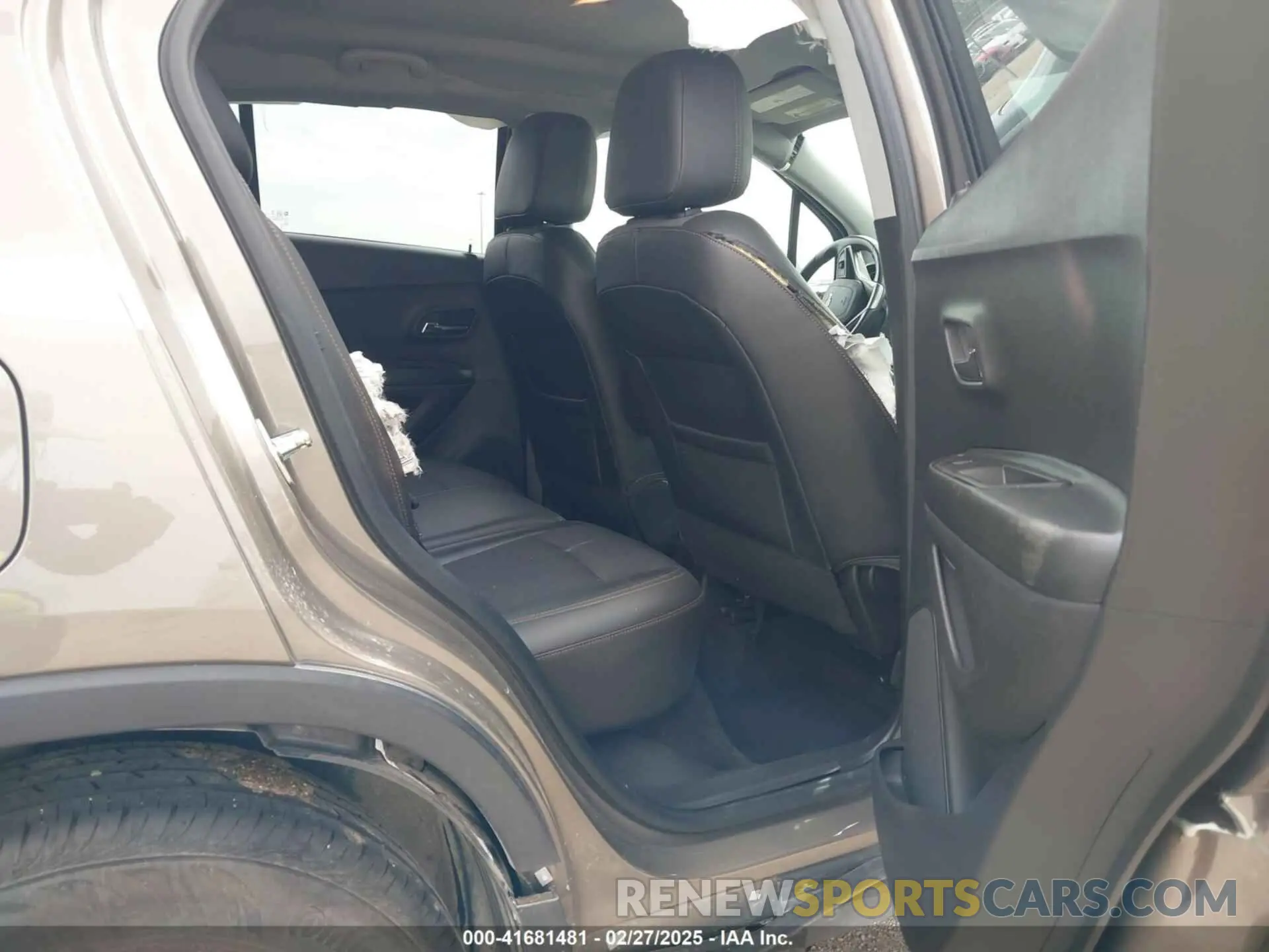 8 Фотография поврежденного автомобиля KL7CJLSM5NB563579 CHEVROLET TRAX 2022