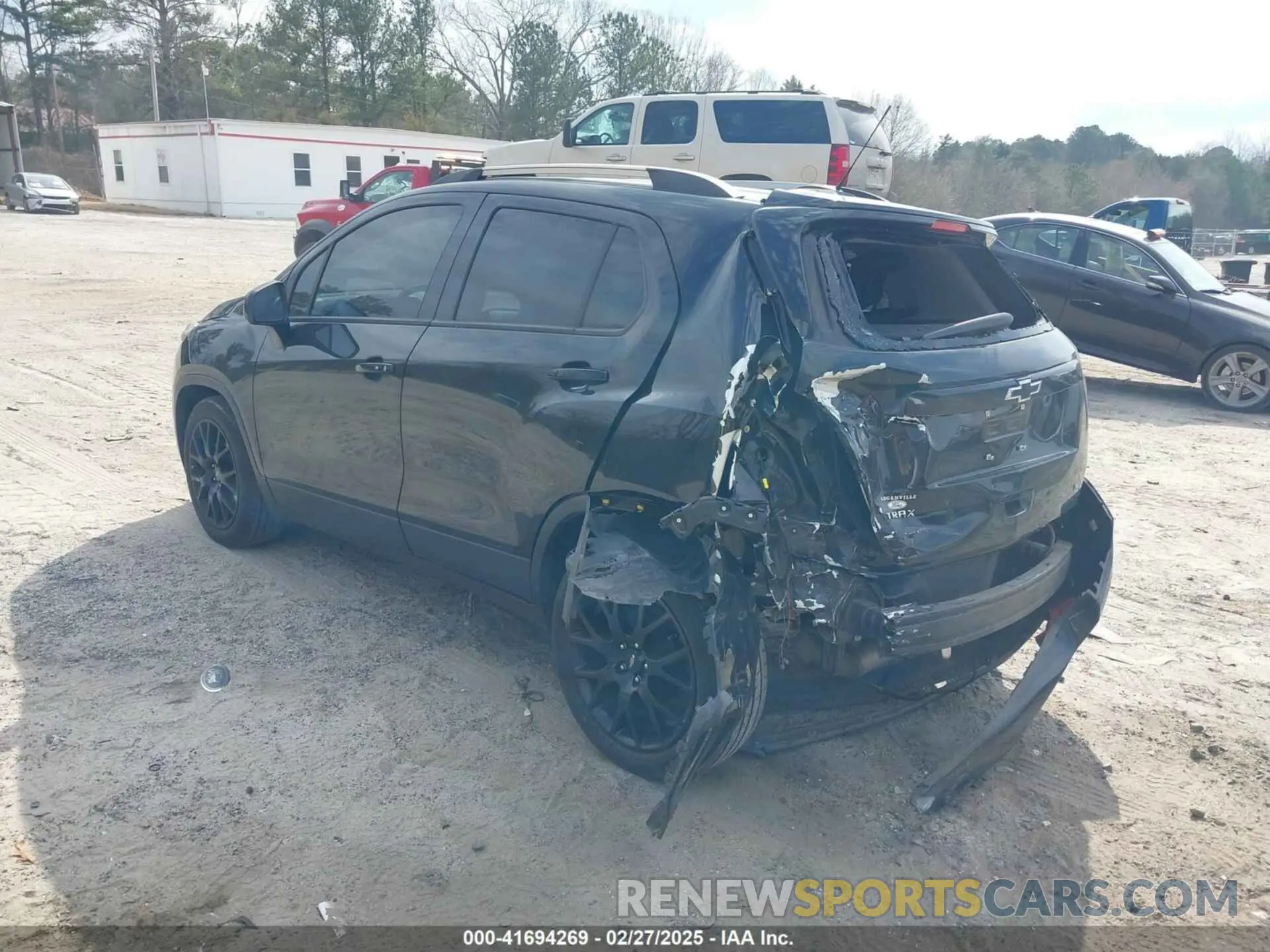 3 Photograph of a damaged car KL7CJLSM7NB513928 CHEVROLET TRAX 2022