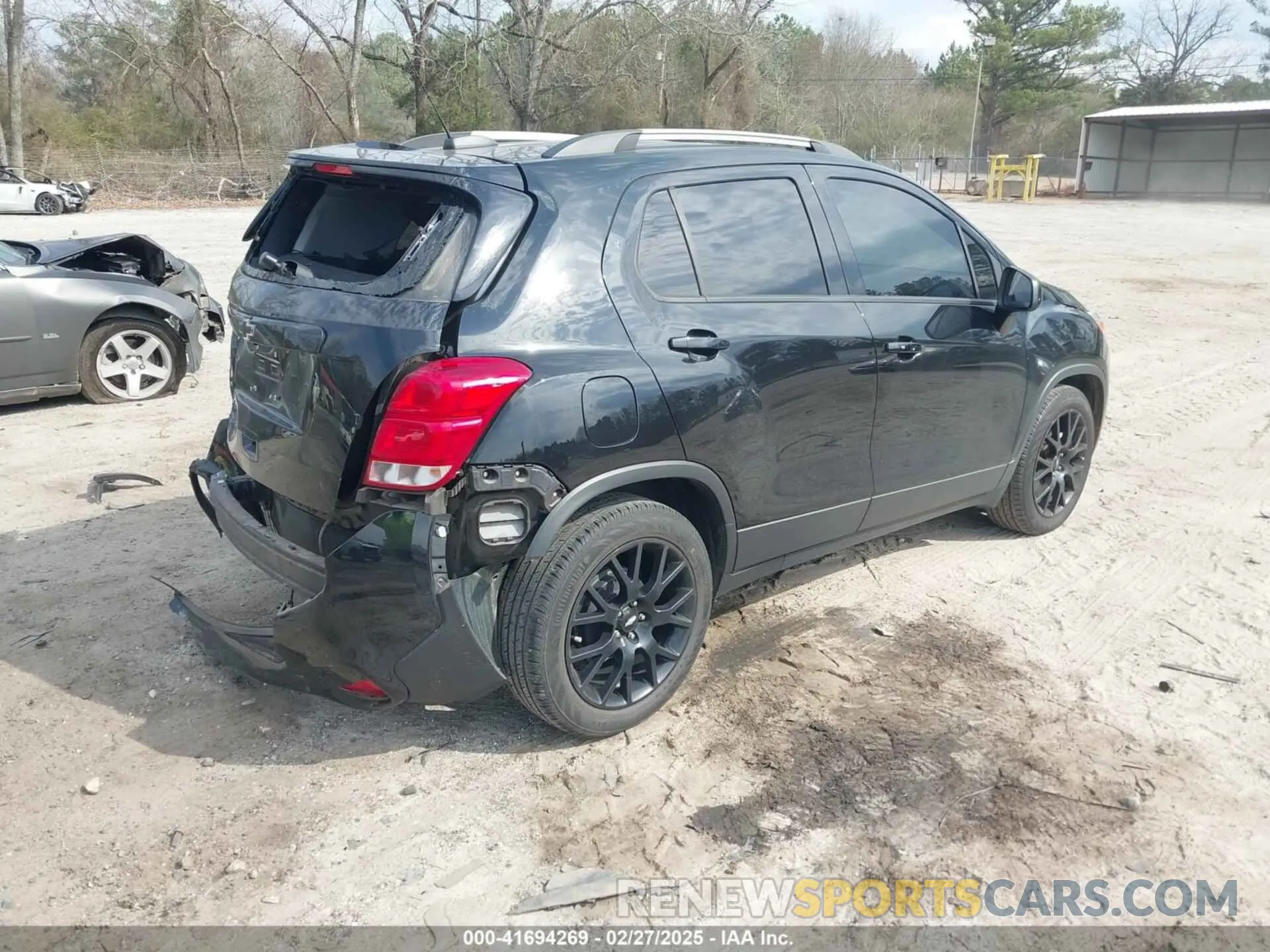 4 Photograph of a damaged car KL7CJLSM7NB513928 CHEVROLET TRAX 2022
