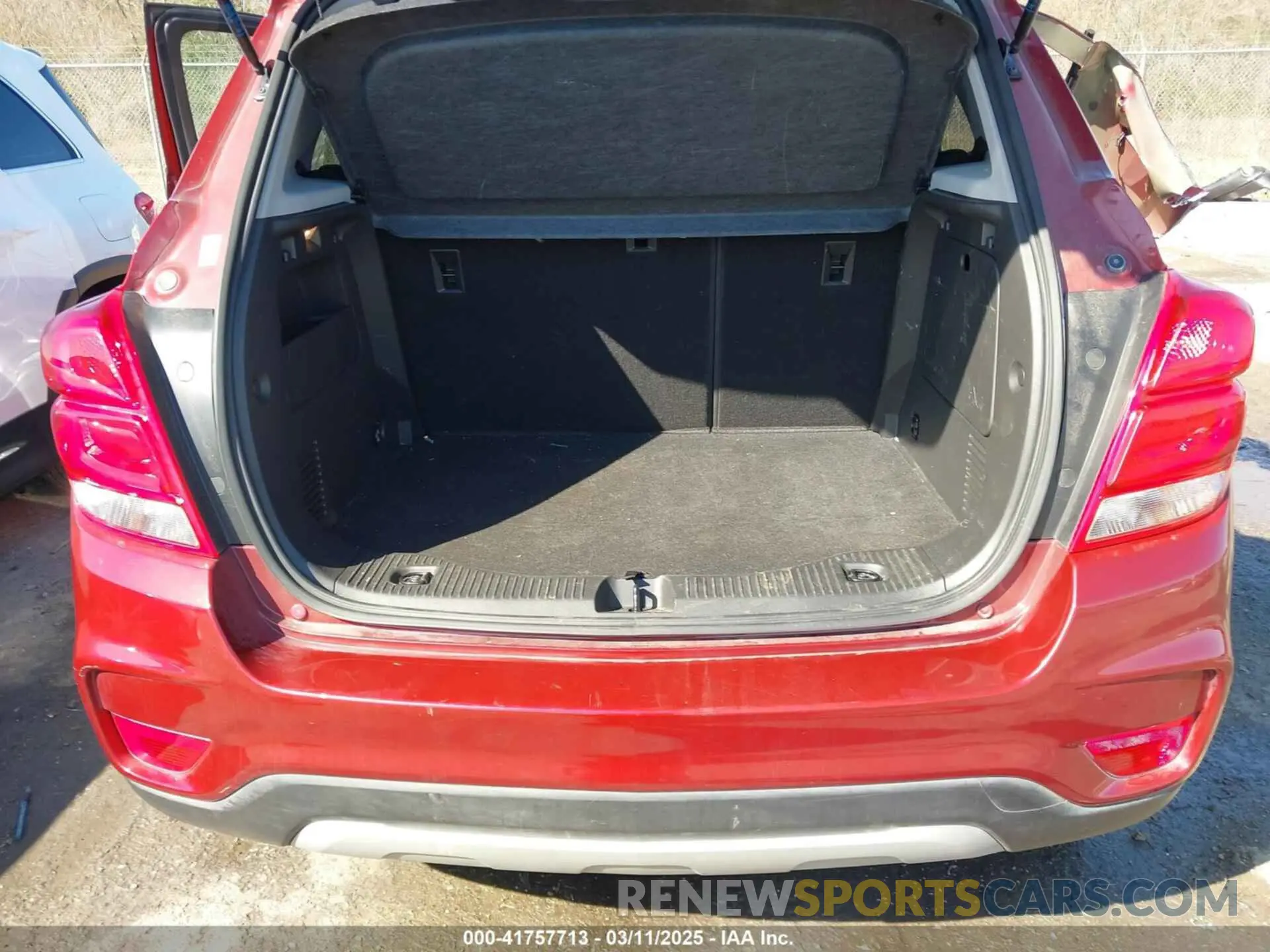 8 Фотография поврежденного автомобиля KL7CJLSM9NB568820 CHEVROLET TRAX 2022