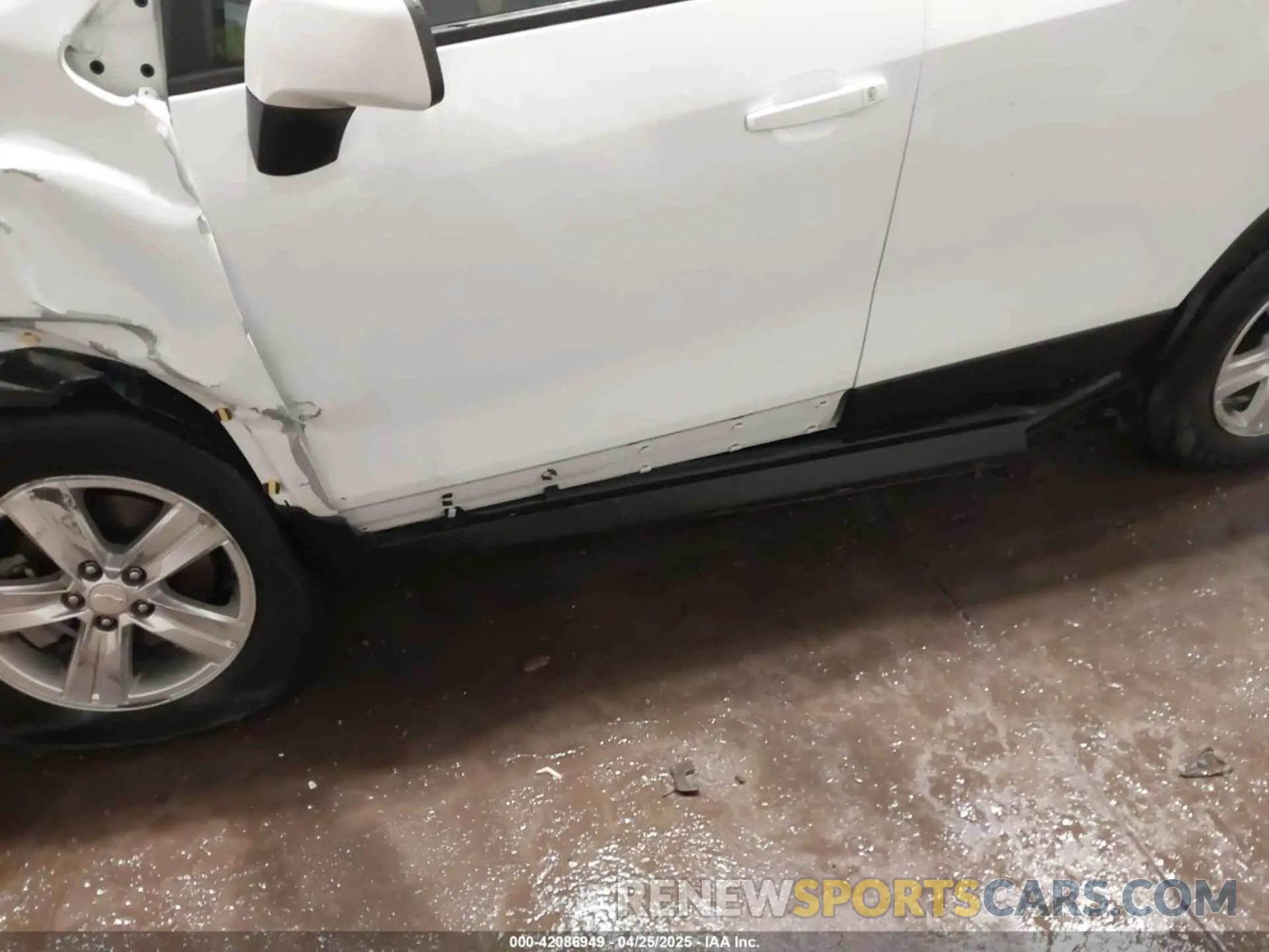 18 Photograph of a damaged car KL7CJNSM0NB547818 CHEVROLET TRAX 2022