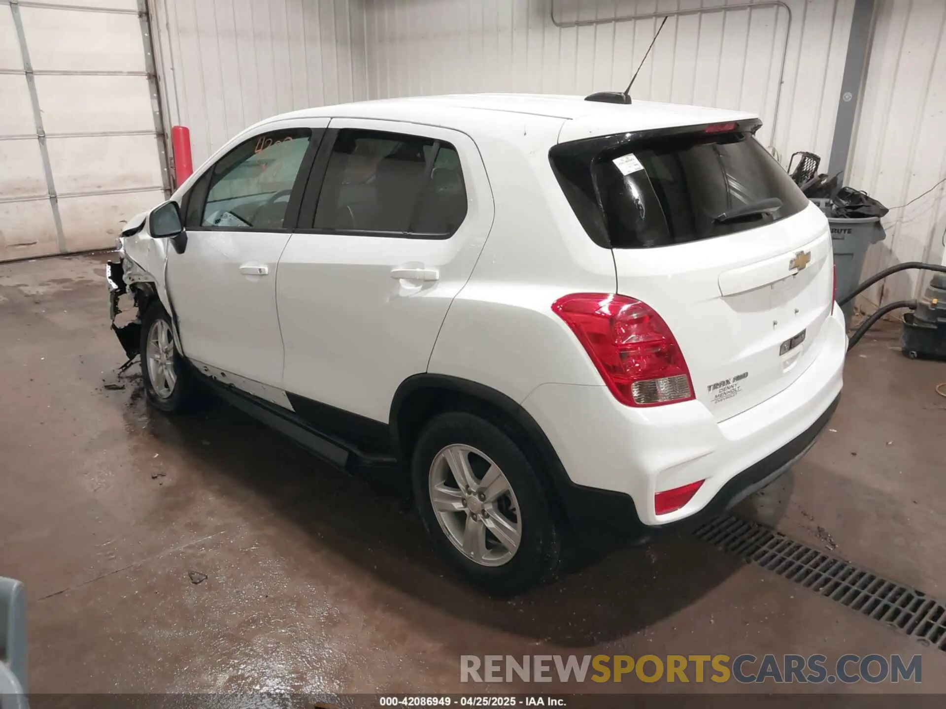 3 Photograph of a damaged car KL7CJNSM0NB547818 CHEVROLET TRAX 2022