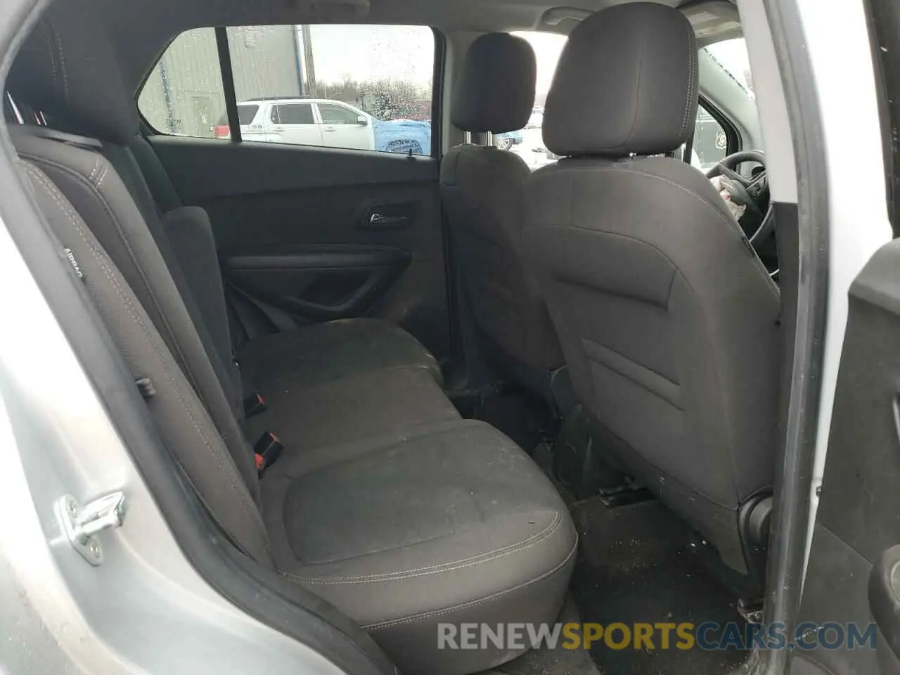 11 Photograph of a damaged car KL7CJNSM2NB552163 CHEVROLET TRAX 2022