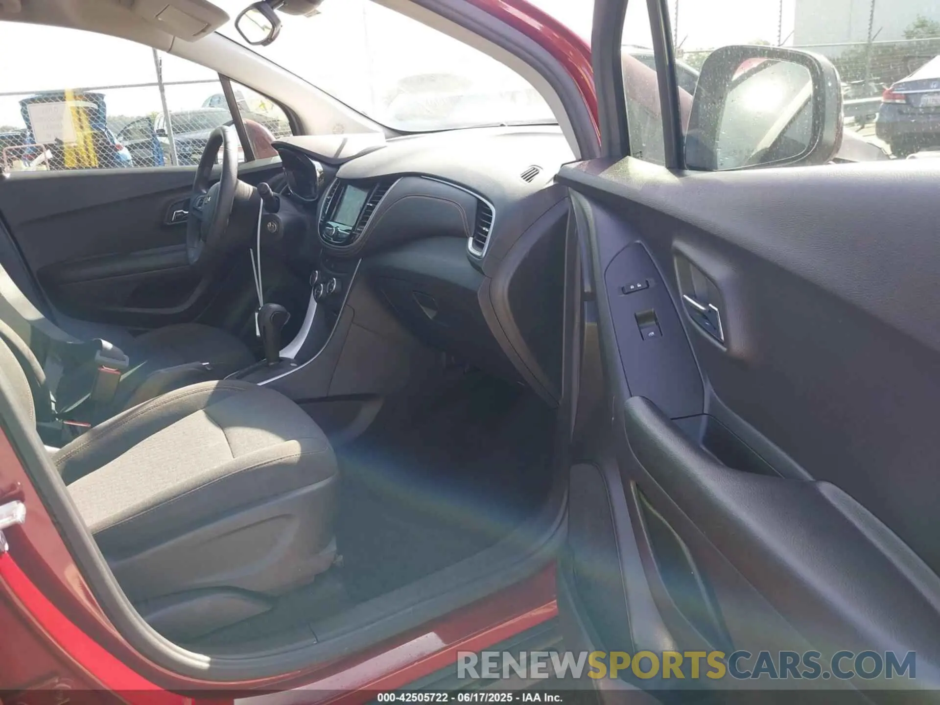 5 Фотография поврежденного автомобиля KL7CJNSM5NB511252 CHEVROLET TRAX 2022