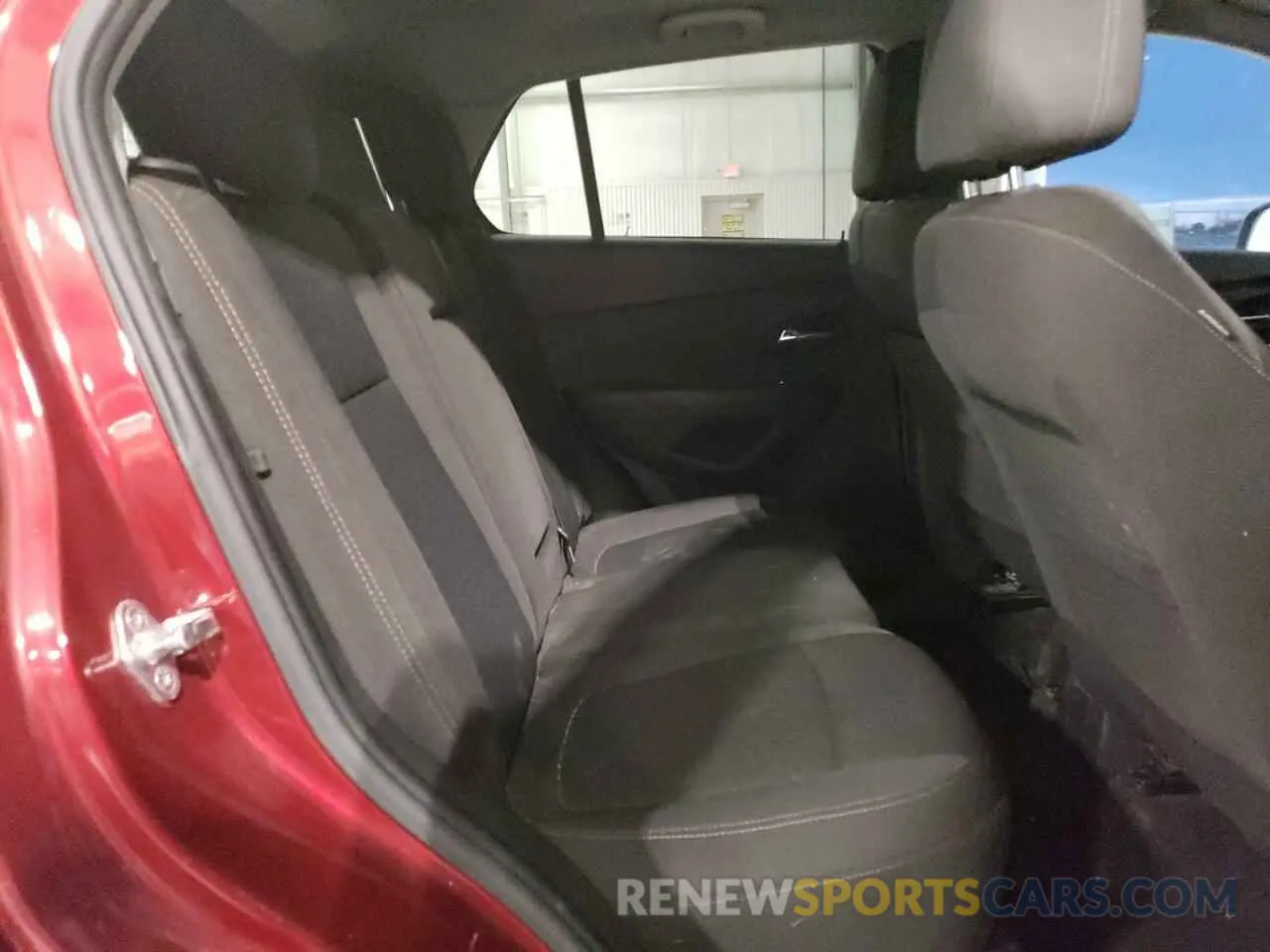 11 Photograph of a damaged car KL7CJNSM5NB512451 CHEVROLET TRAX 2022