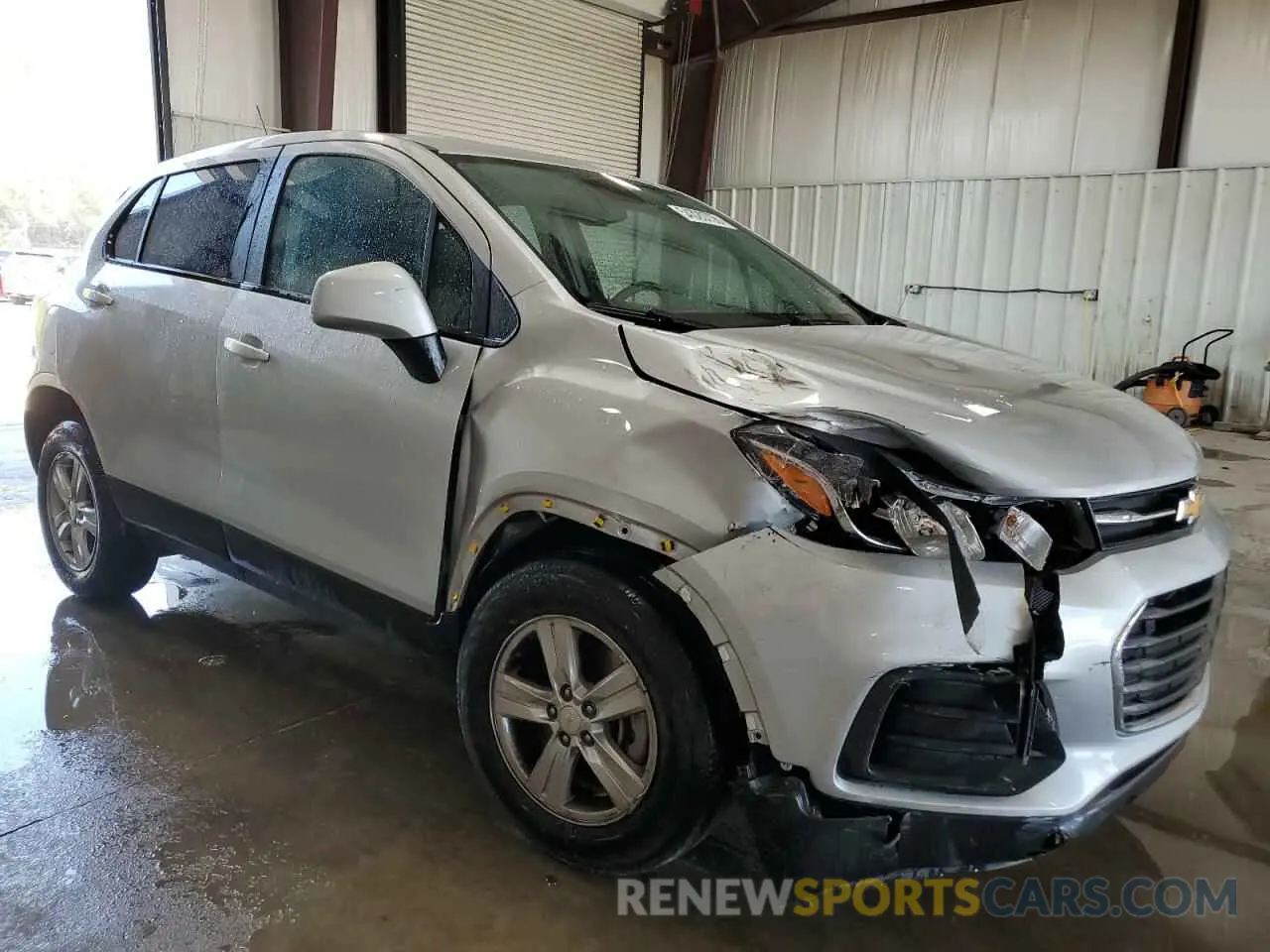4 Фотография поврежденного автомобиля KL7CJNSM8NB545170 CHEVROLET TRAX 2022