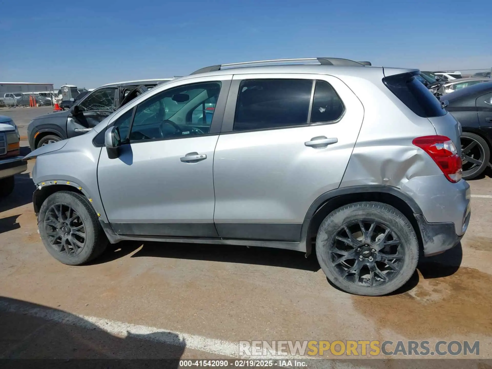 14 Фотография поврежденного автомобиля KL7CJPSM0NB561407 CHEVROLET TRAX 2022