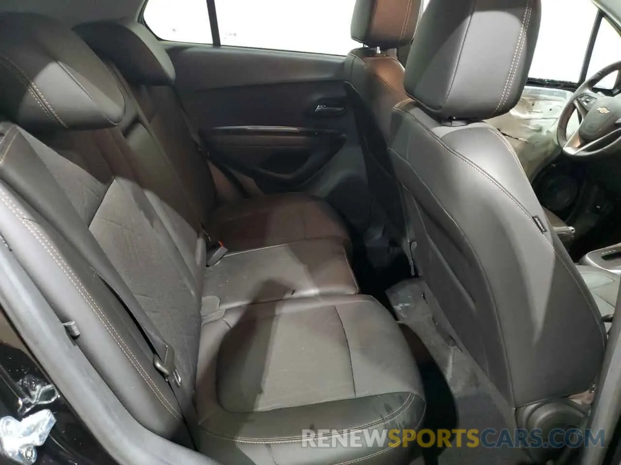 10 Photograph of a damaged car KL7CJPSM0NB565926 CHEVROLET TRAX 2022