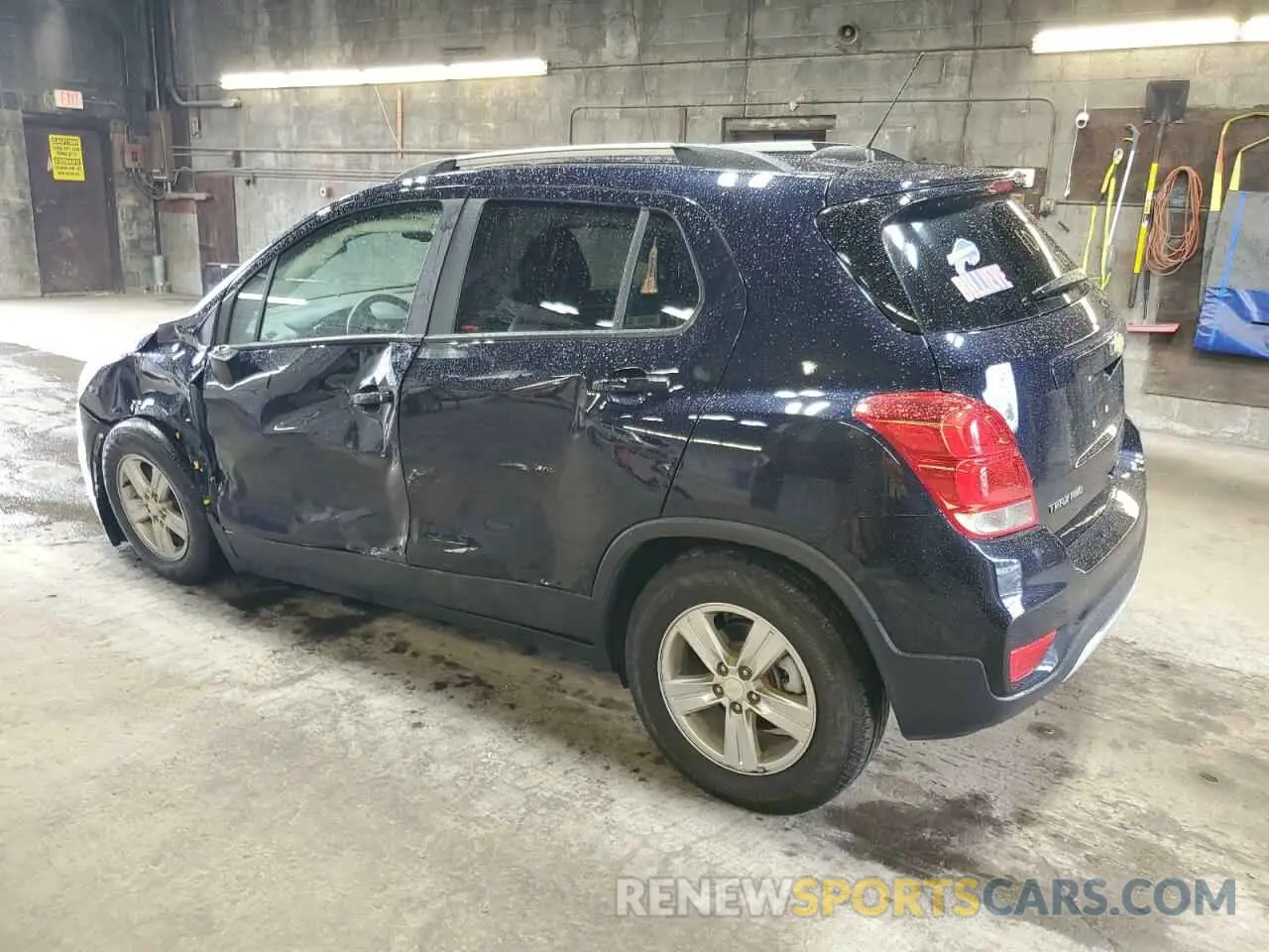 2 Фотография поврежденного автомобиля KL7CJPSM1NB510465 CHEVROLET TRAX 2022