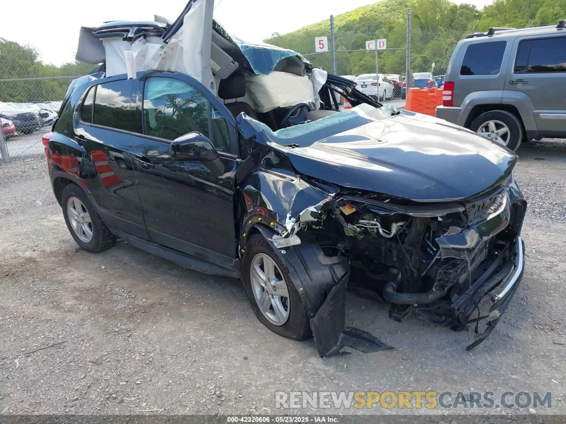 1 Фотография поврежденного автомобиля KL7CJPSM1NB520493 CHEVROLET TRAX 2022
