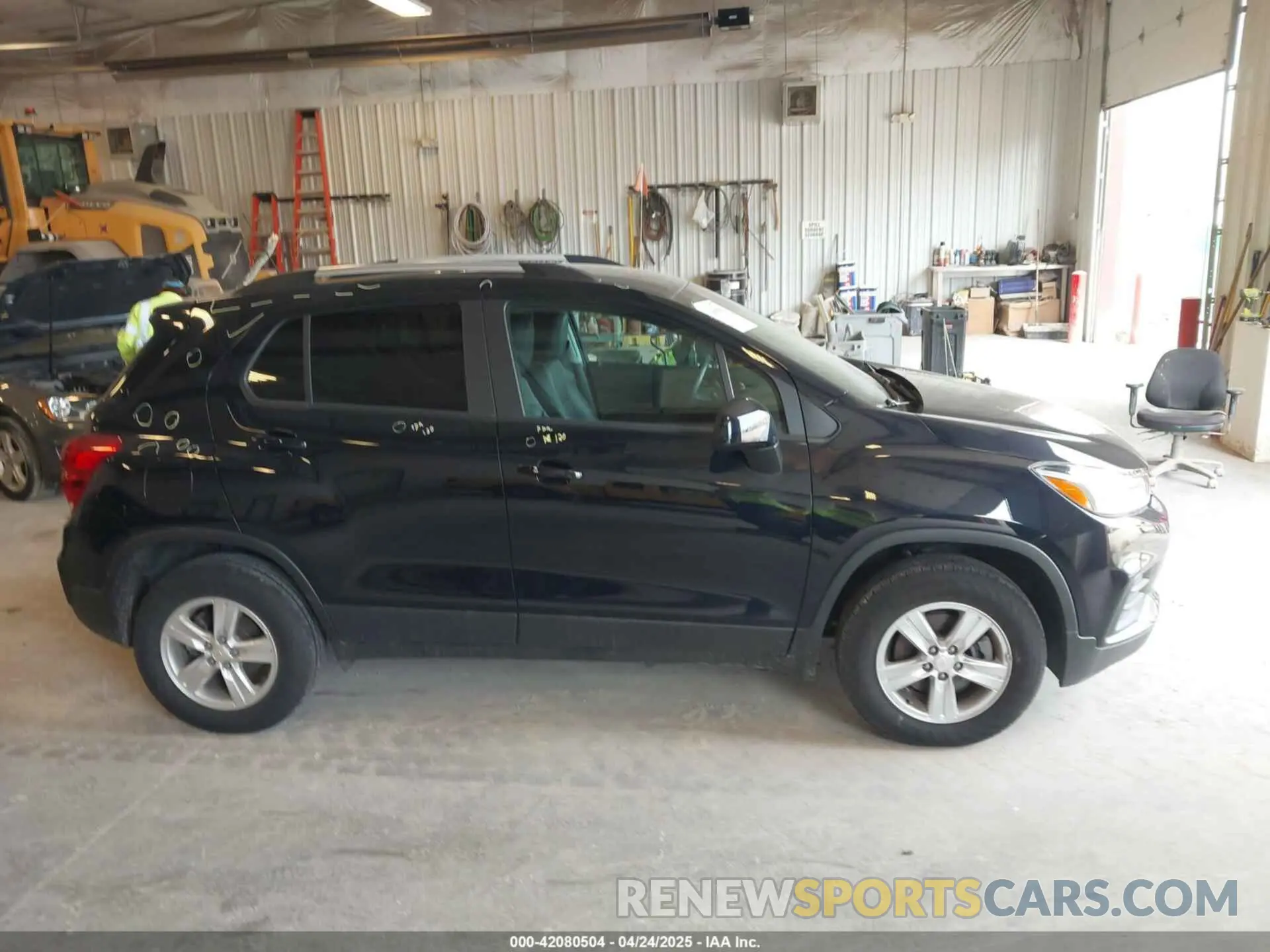 13 Фотография поврежденного автомобиля KL7CJPSM1NB563974 CHEVROLET TRAX 2022