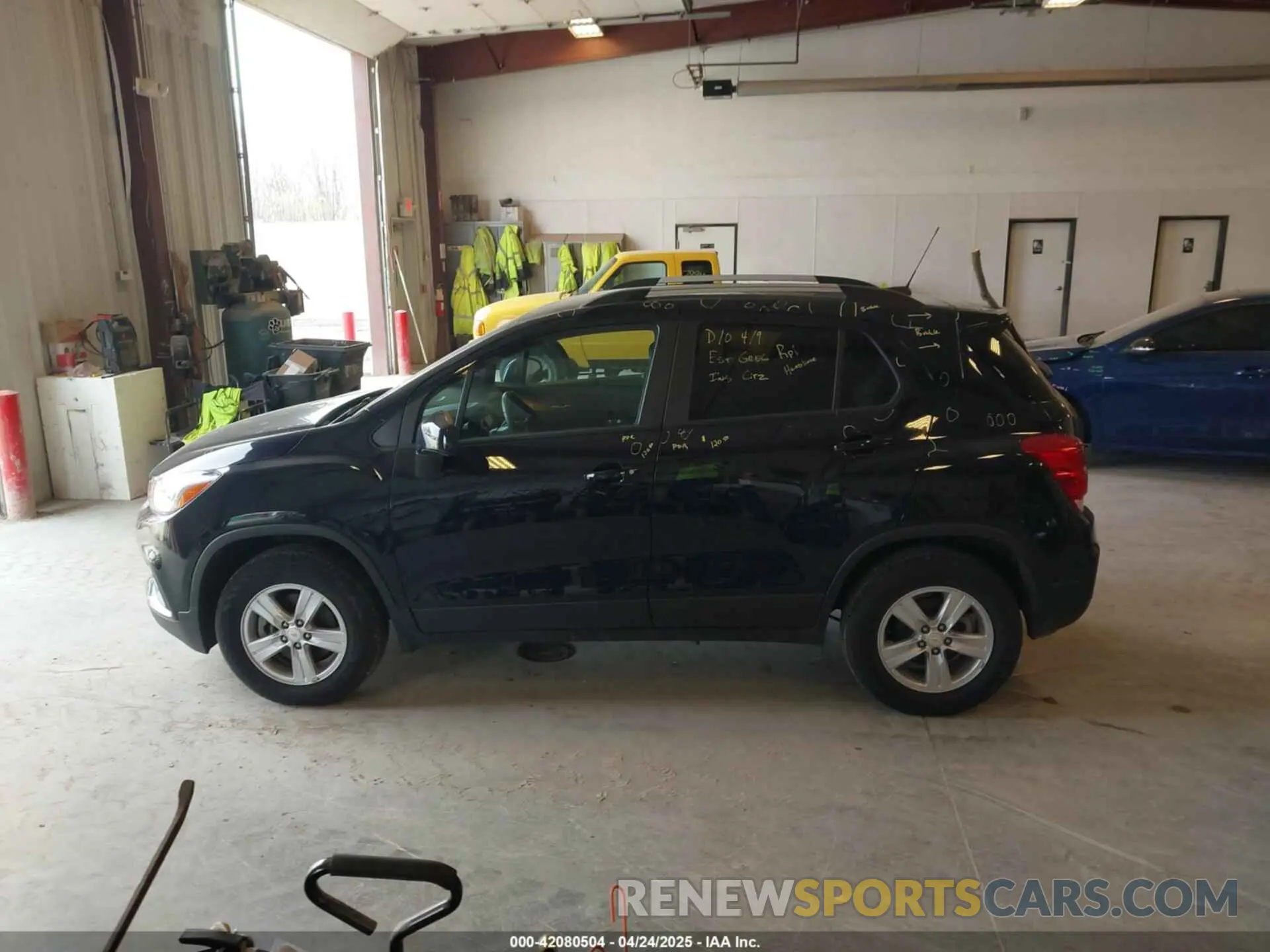 14 Фотография поврежденного автомобиля KL7CJPSM1NB563974 CHEVROLET TRAX 2022
