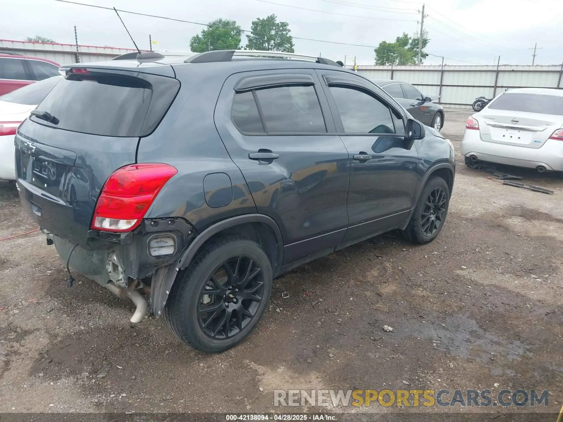 4 Фотография поврежденного автомобиля KL7CJPSM3NB506658 CHEVROLET TRAX 2022
