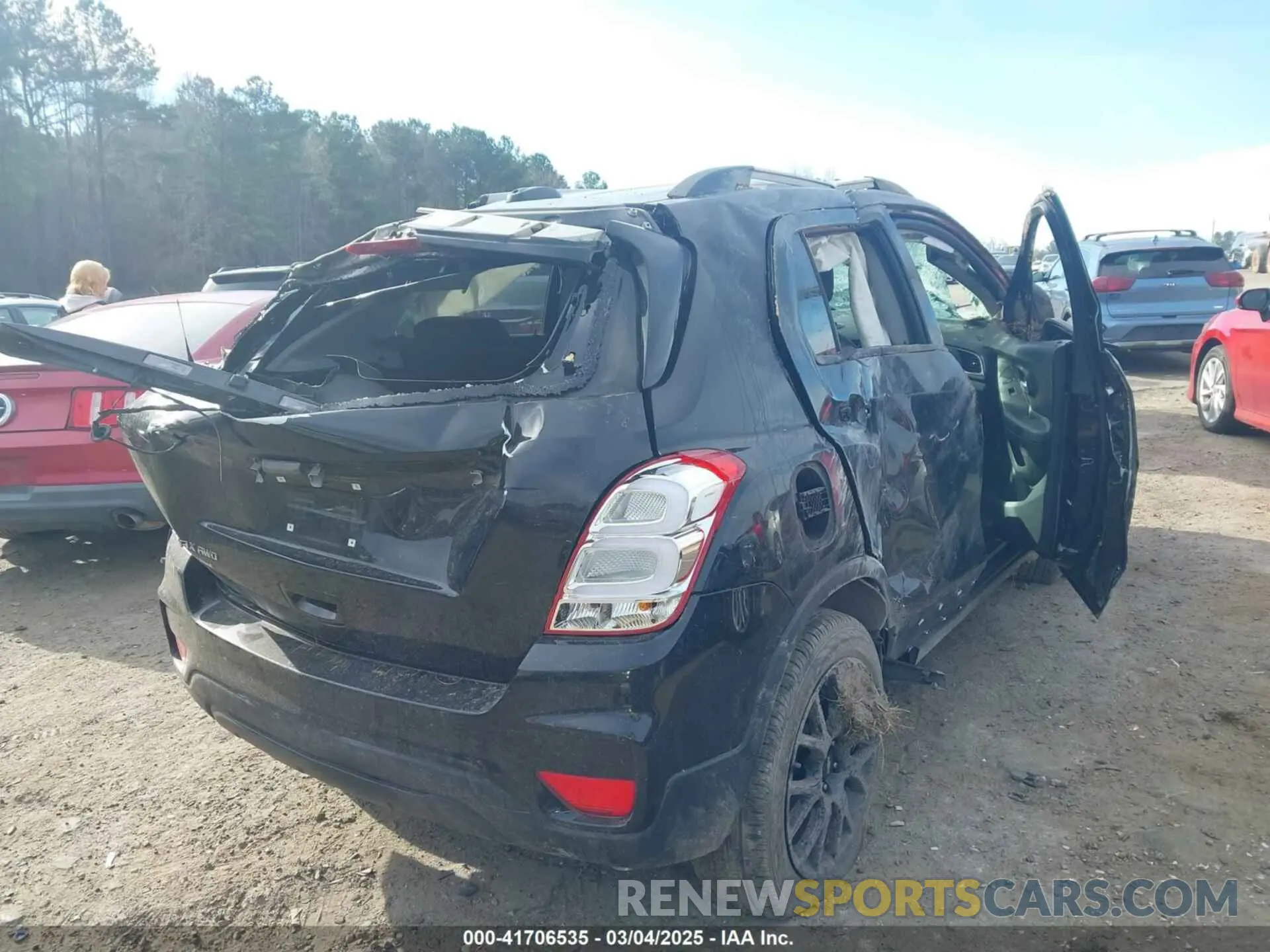 4 Фотография поврежденного автомобиля KL7CJPSM4NB534680 CHEVROLET TRAX 2022