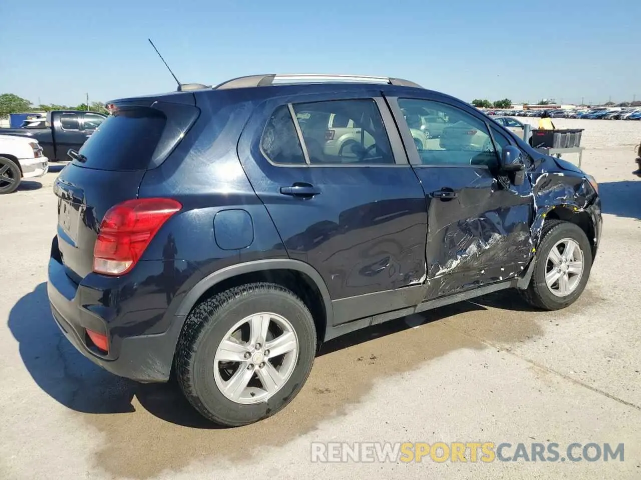 3 Фотография поврежденного автомобиля KL7CJPSM4NB539183 CHEVROLET TRAX 2022