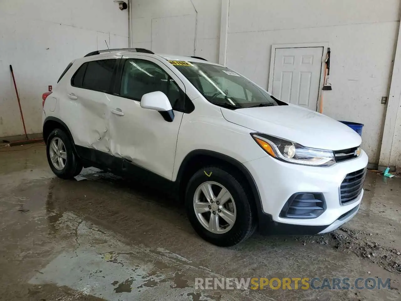4 Фотография поврежденного автомобиля KL7CJPSM4NB540253 CHEVROLET TRAX 2022