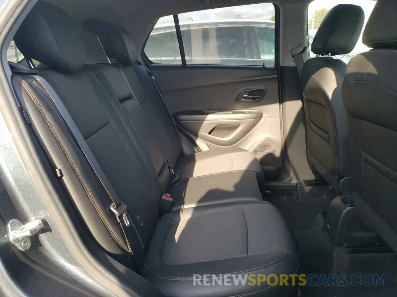 11 Фотография поврежденного автомобиля KL7CJPSM5NB559717 CHEVROLET TRAX 2022