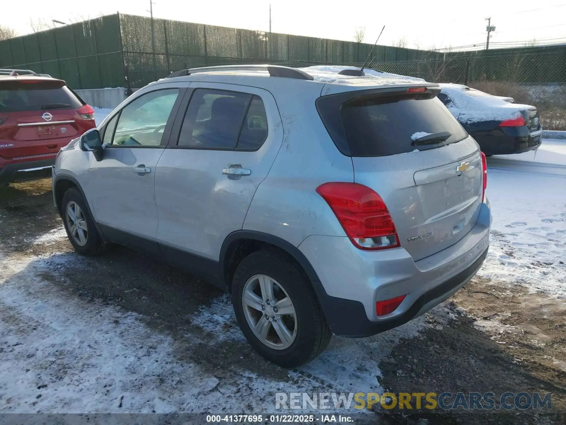3 Фотография поврежденного автомобиля KL7CJPSM8NB528204 CHEVROLET TRAX 2022
