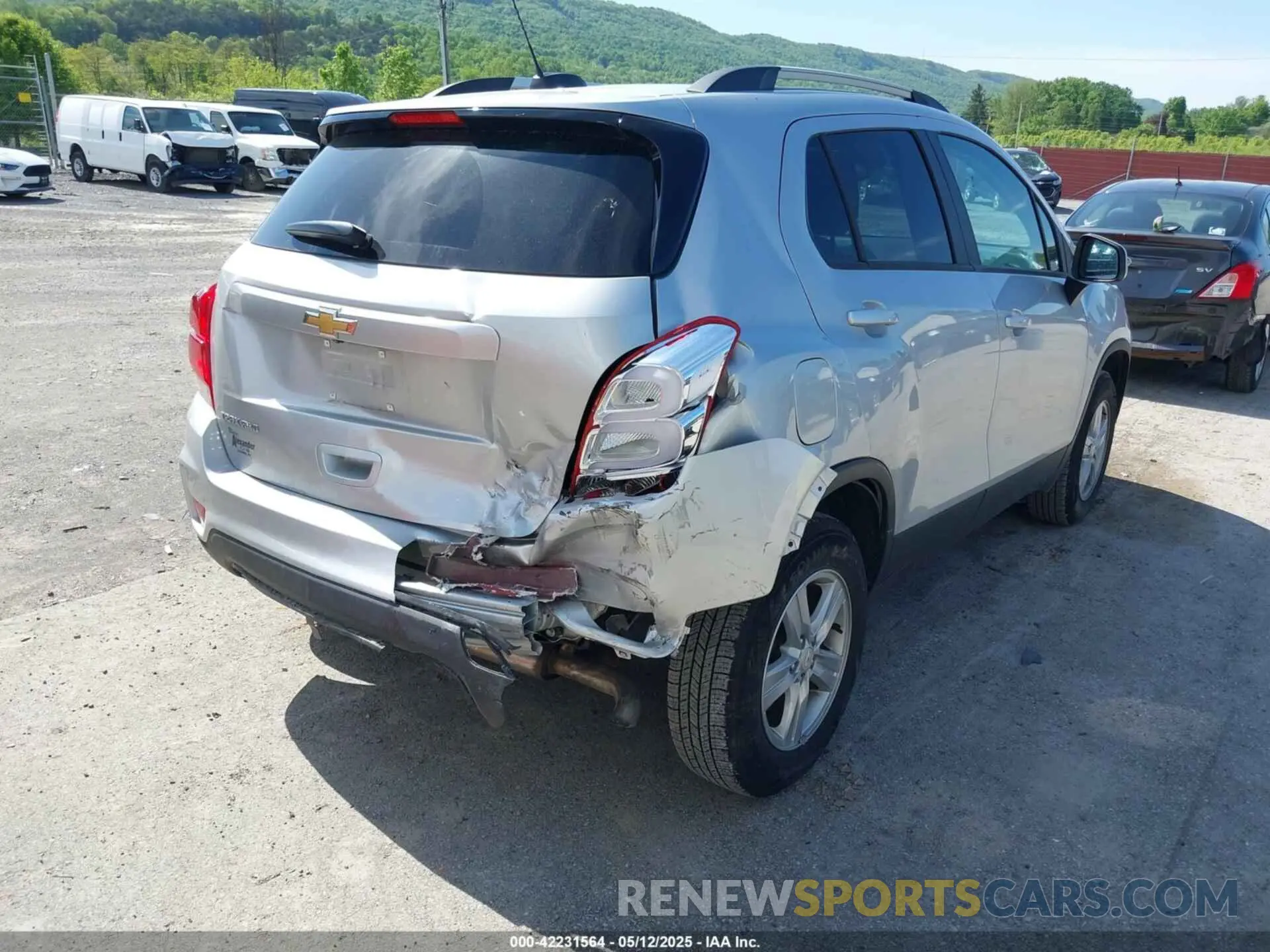 6 Photograph of a damaged car KL7CJPSM8NB560716 CHEVROLET TRAX 2022