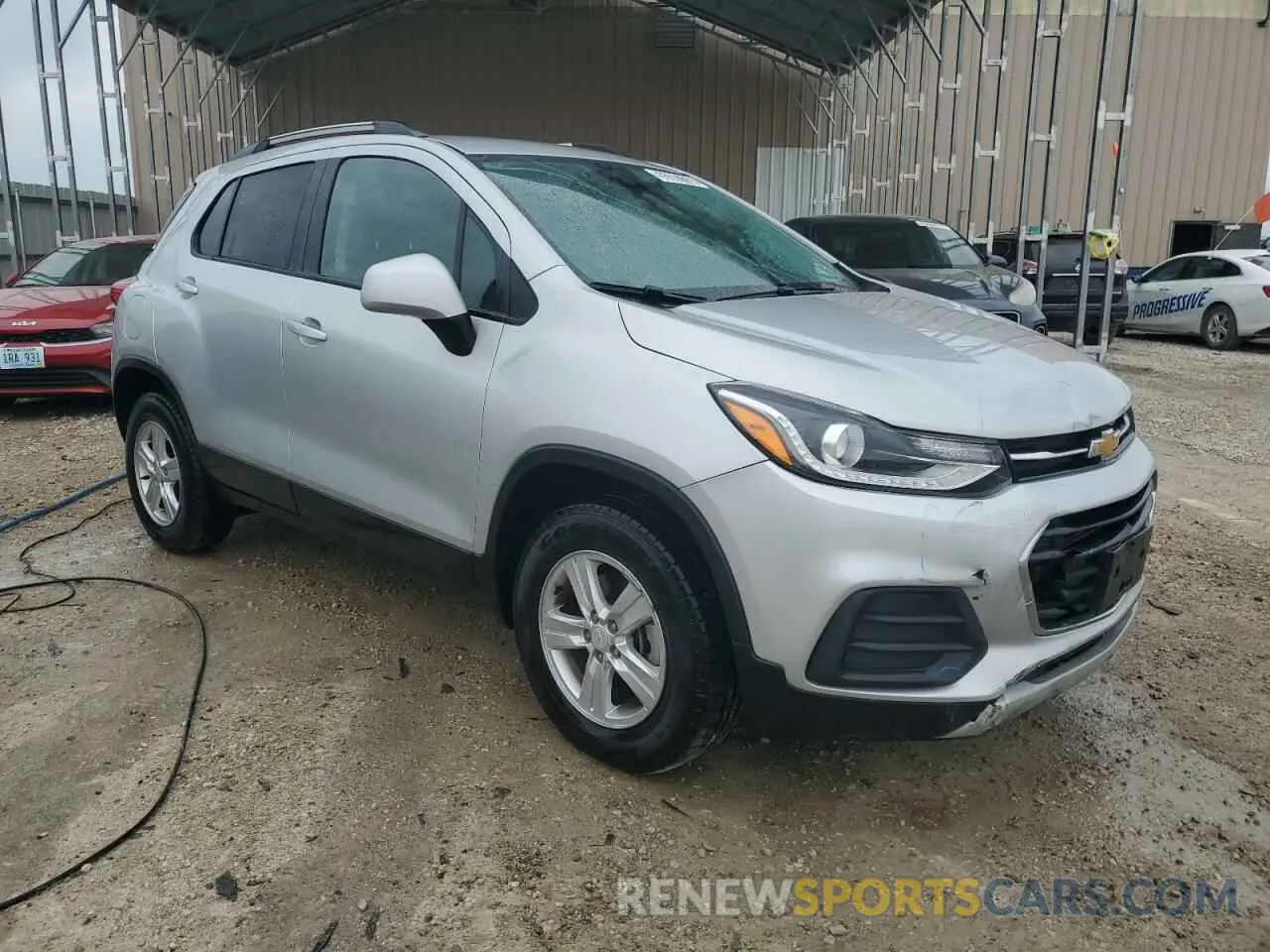4 Photograph of a damaged car KL7CJPSM9NB532584 CHEVROLET TRAX 2022