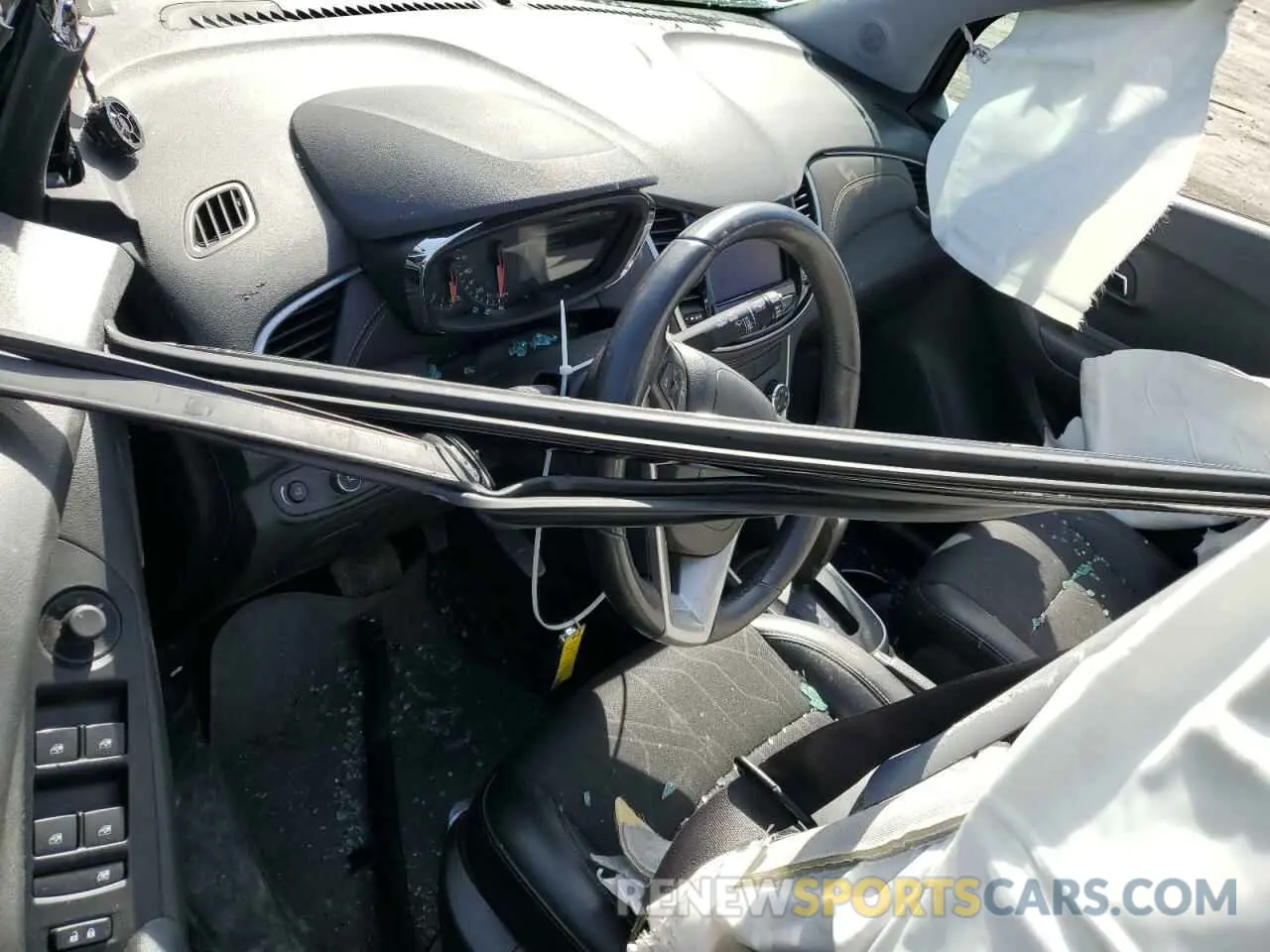 8 Photograph of a damaged car KL7CJPSM9NB541107 CHEVROLET TRAX 2022