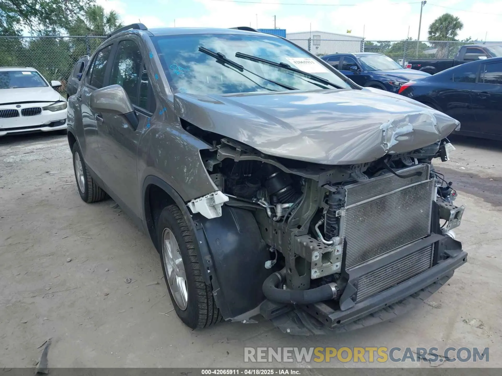 1 Photograph of a damaged car KL7CJPSMXNB513865 CHEVROLET TRAX 2022