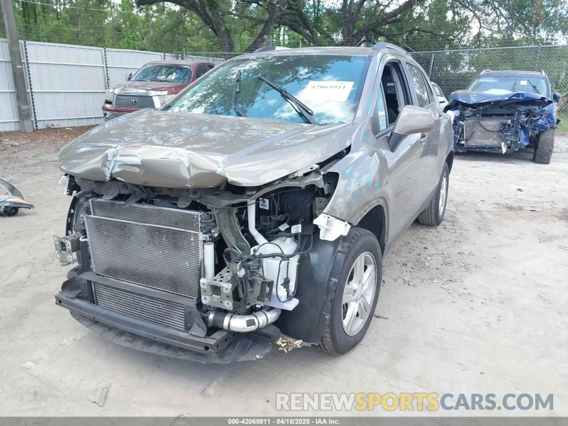 2 Photograph of a damaged car KL7CJPSMXNB513865 CHEVROLET TRAX 2022