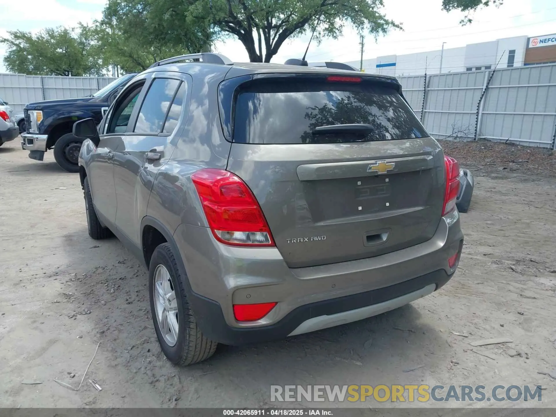 3 Photograph of a damaged car KL7CJPSMXNB513865 CHEVROLET TRAX 2022