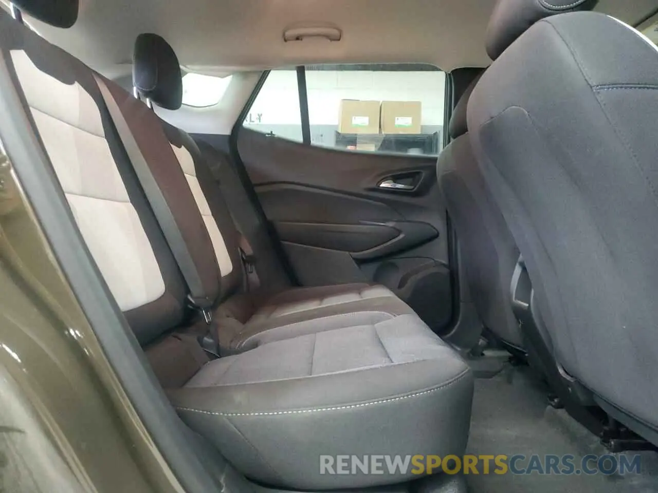 10 Photograph of a damaged car KL77LFE20RC158656 CHEVROLET TRAX 2024