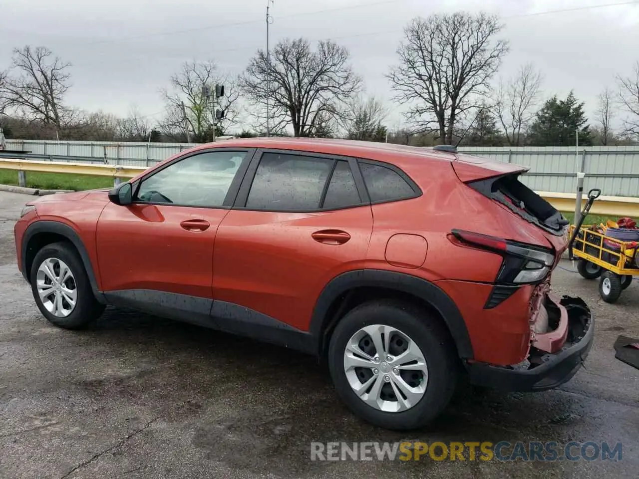 2 Фотография поврежденного автомобиля KL77LFE21RC049140 CHEVROLET TRAX 2024