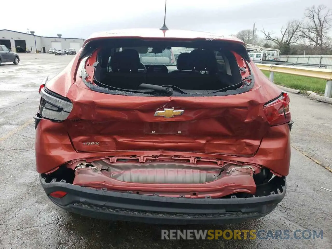 6 Фотография поврежденного автомобиля KL77LFE21RC049140 CHEVROLET TRAX 2024