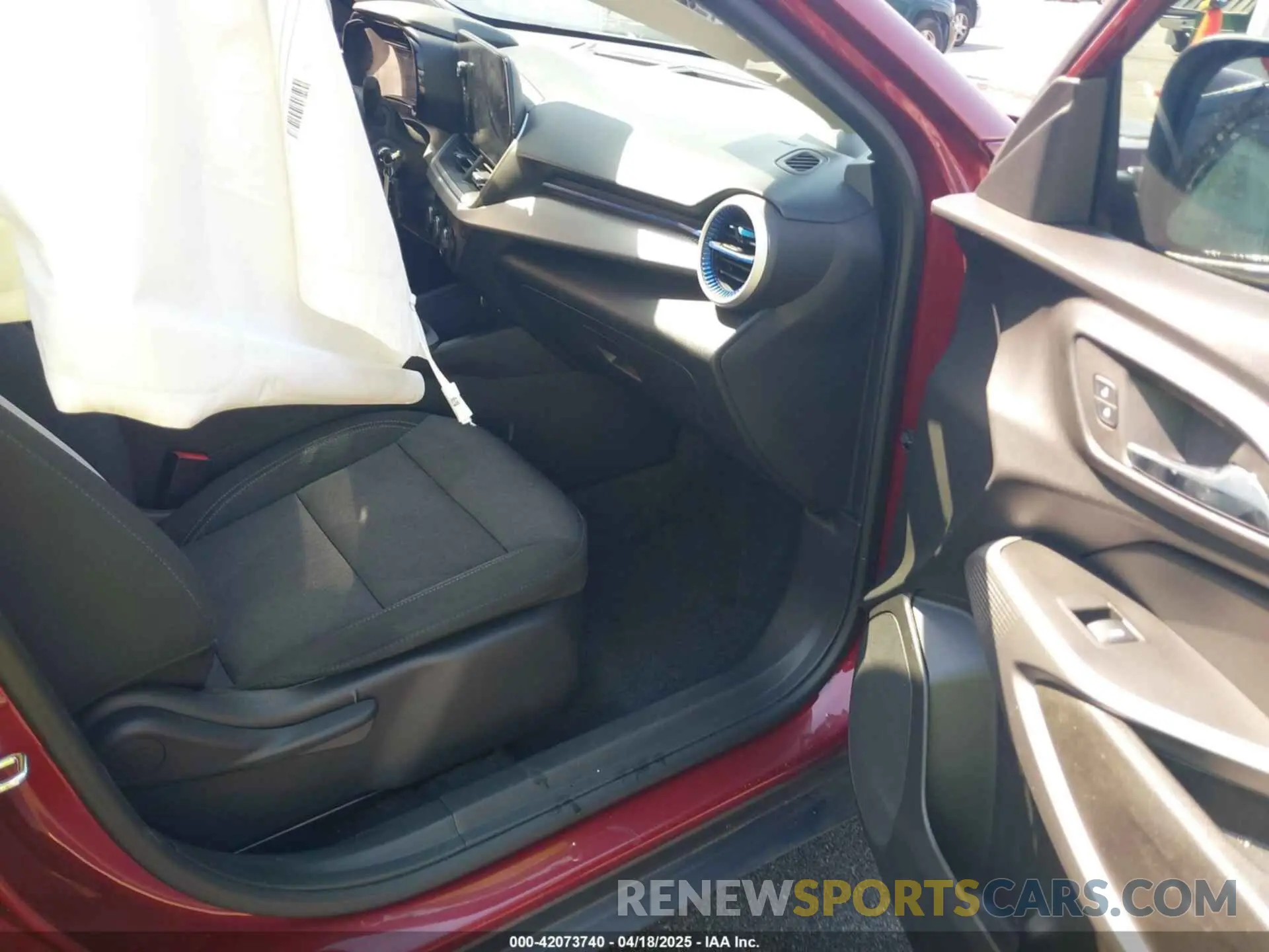 5 Фотография поврежденного автомобиля KL77LFE21RC094353 CHEVROLET TRAX 2024