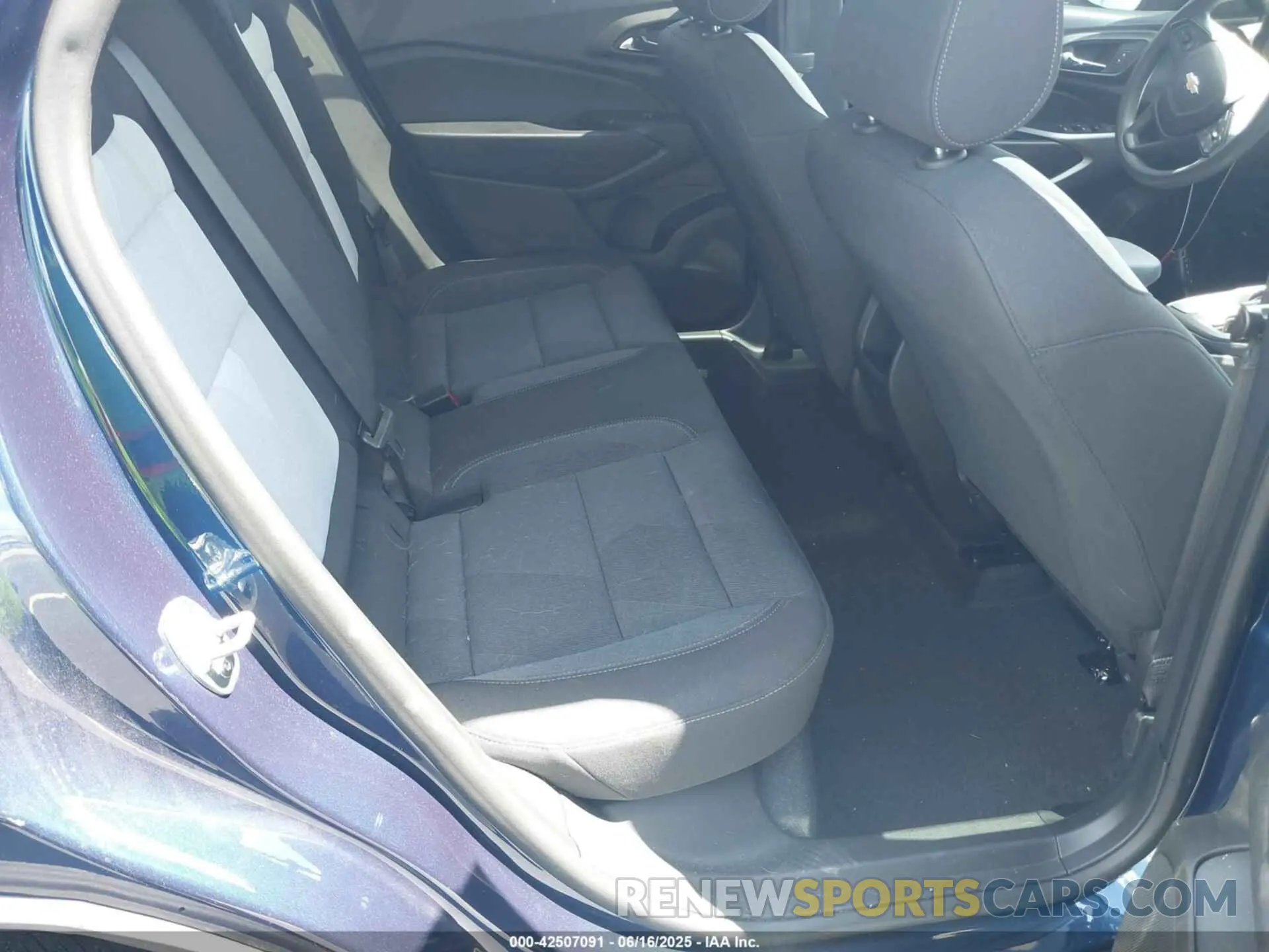 8 Фотография поврежденного автомобиля KL77LFE21RC162568 CHEVROLET TRAX 2024