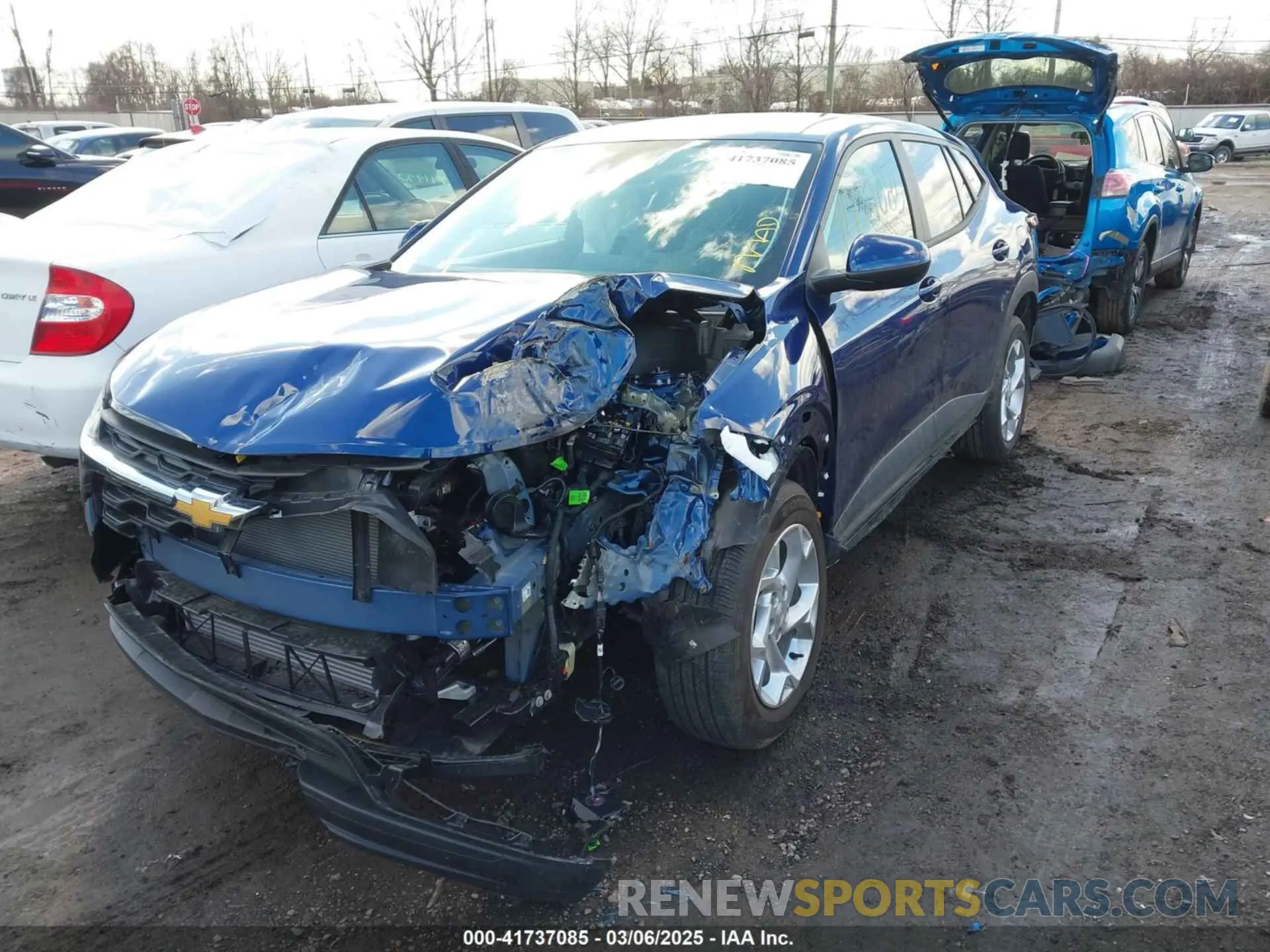 2 Photograph of a damaged car KL77LFE21RC215592 CHEVROLET TRAX 2024