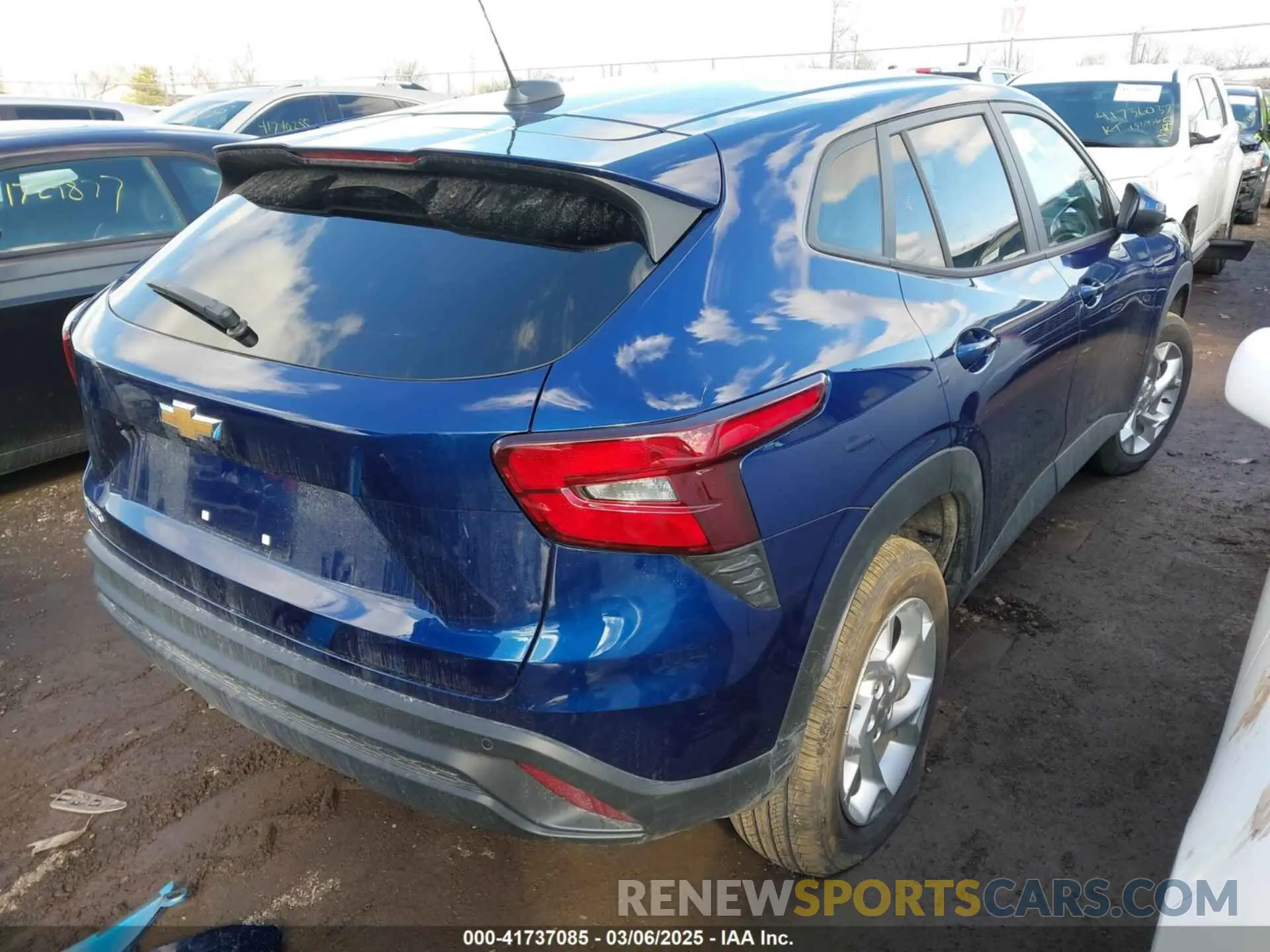 4 Photograph of a damaged car KL77LFE21RC215592 CHEVROLET TRAX 2024