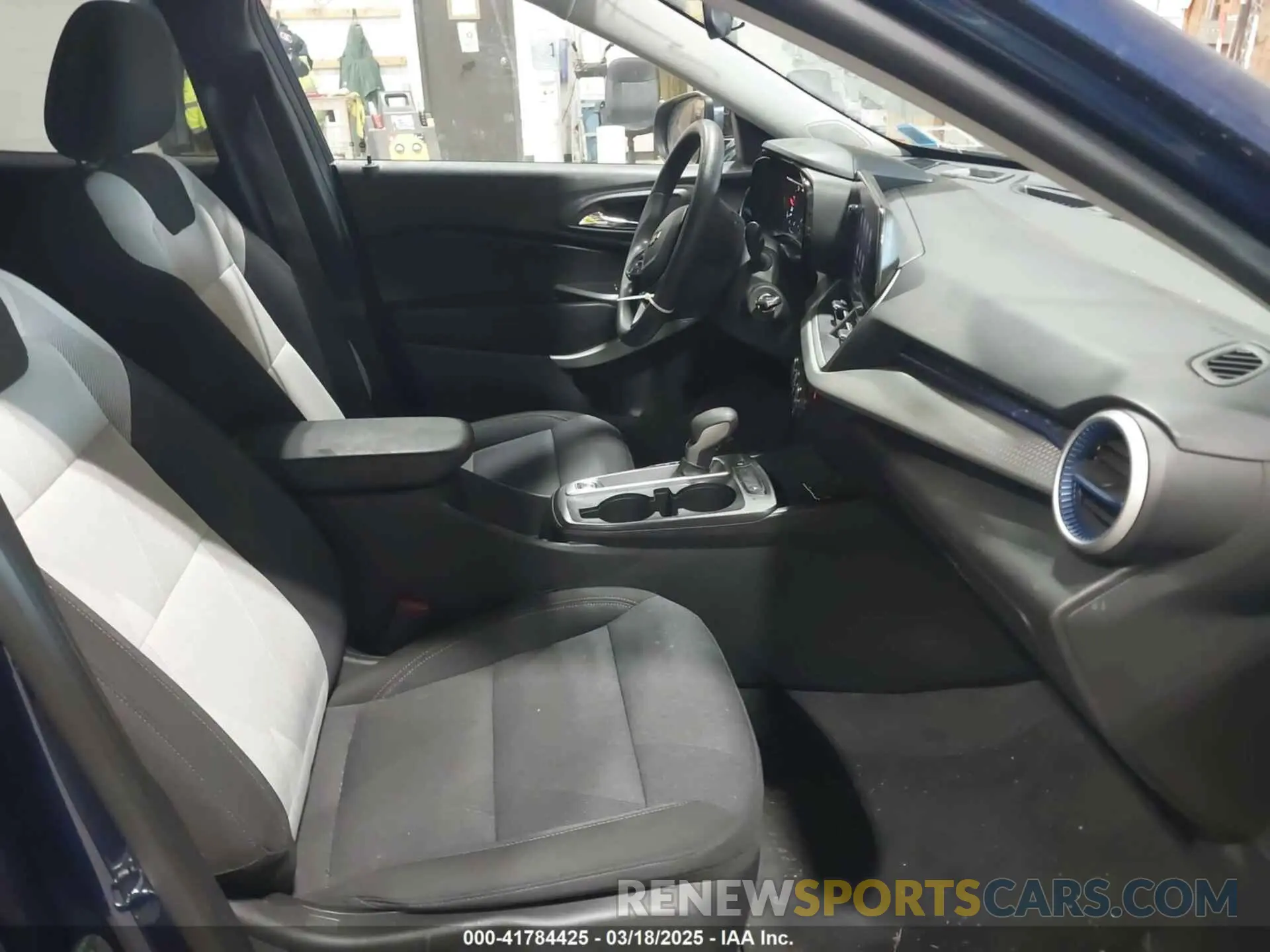 5 Photograph of a damaged car KL77LFE22RC100676 CHEVROLET TRAX 2024