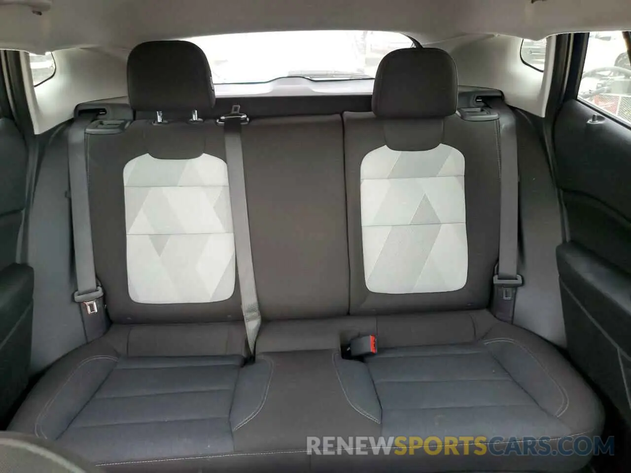 10 Photograph of a damaged car KL77LFE22RC136318 CHEVROLET TRAX 2024