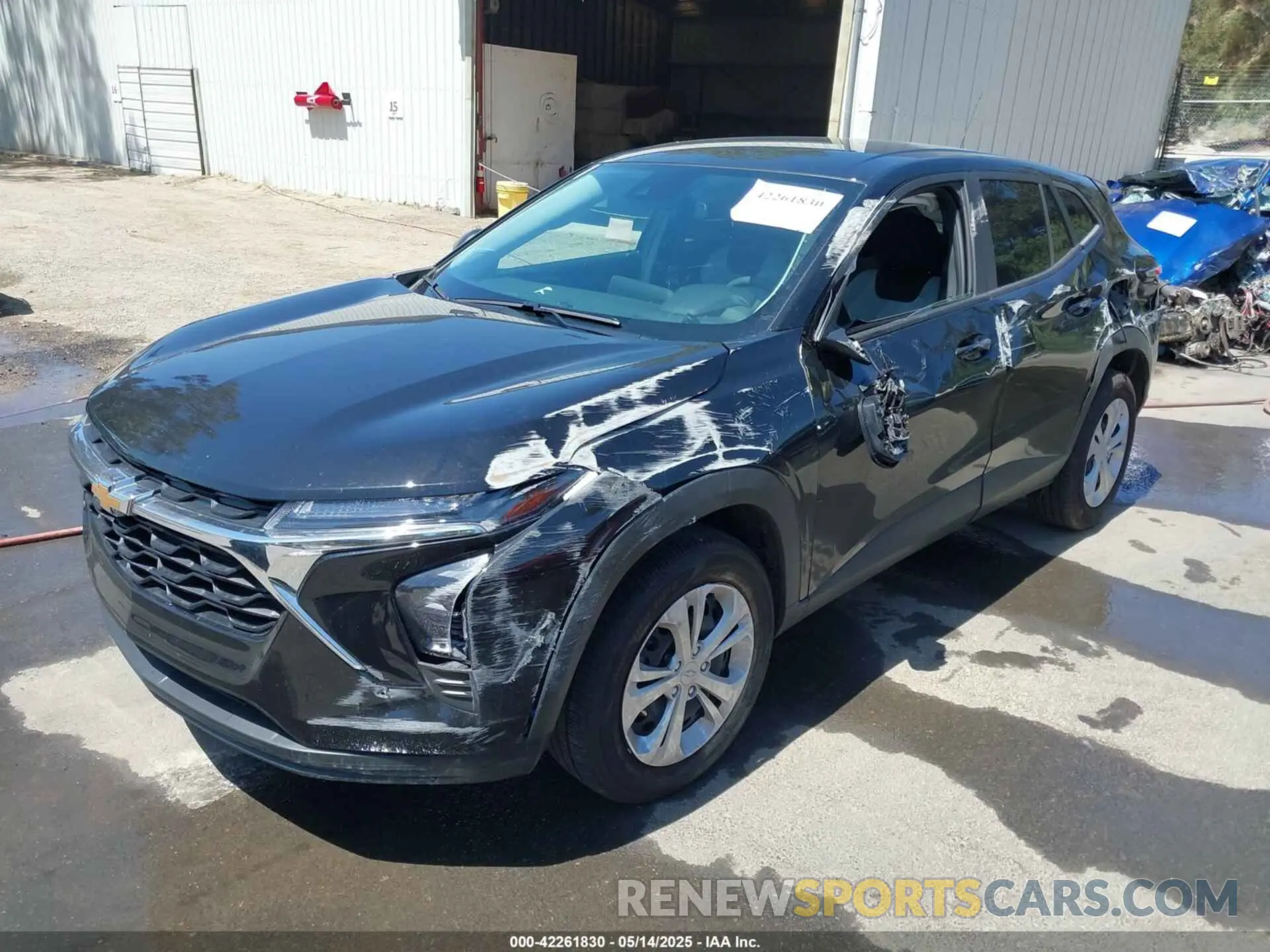 2 Photograph of a damaged car KL77LFE22RC230506 CHEVROLET TRAX 2024