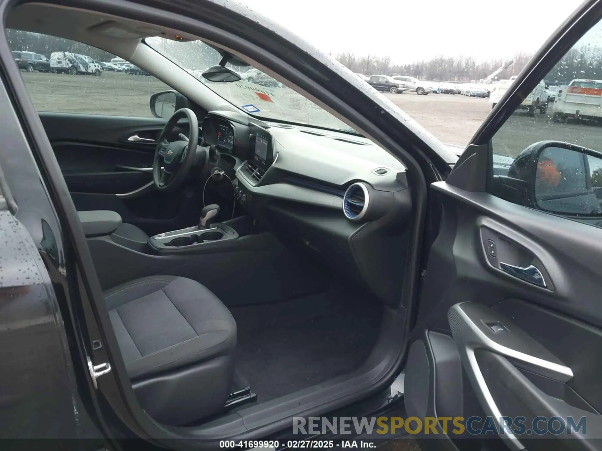 5 Фотография поврежденного автомобиля KL77LFE23RC003311 CHEVROLET TRAX 2024