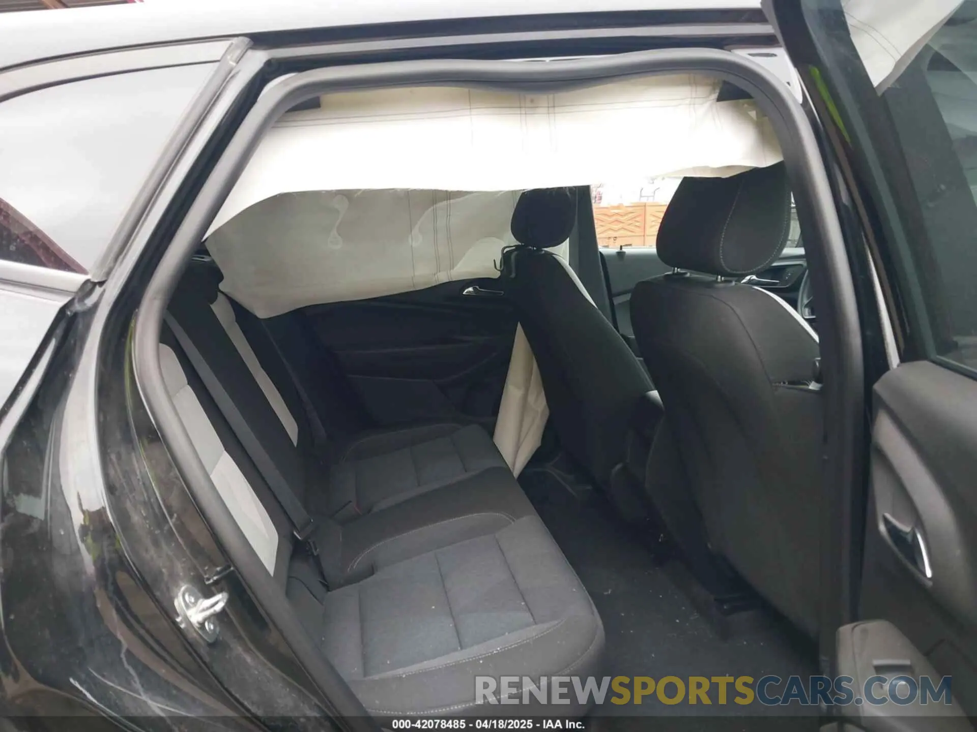 8 Photograph of a damaged car KL77LFE23RC088375 CHEVROLET TRAX 2024