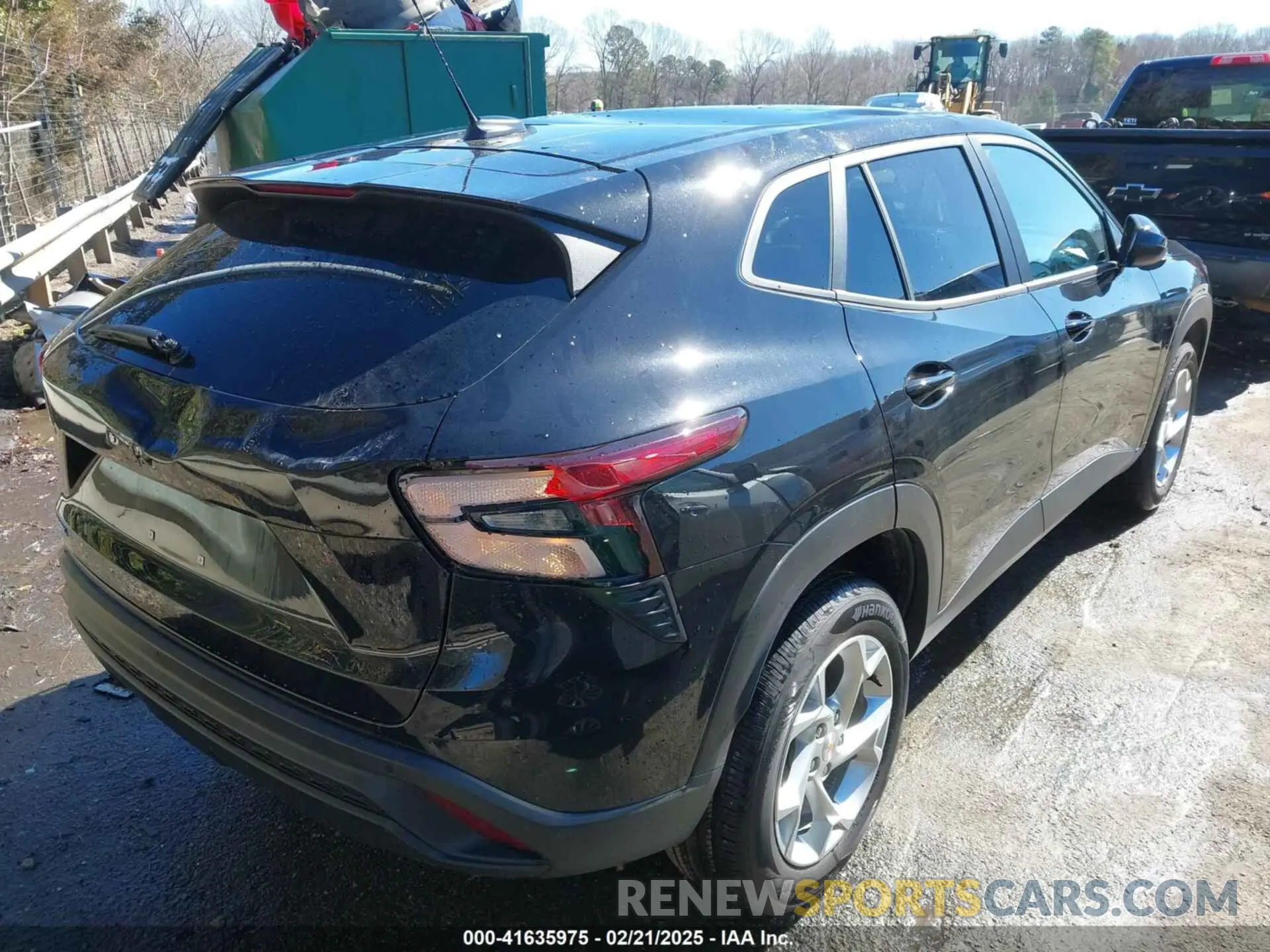 4 Photograph of a damaged car KL77LFE23RC155590 CHEVROLET TRAX 2024