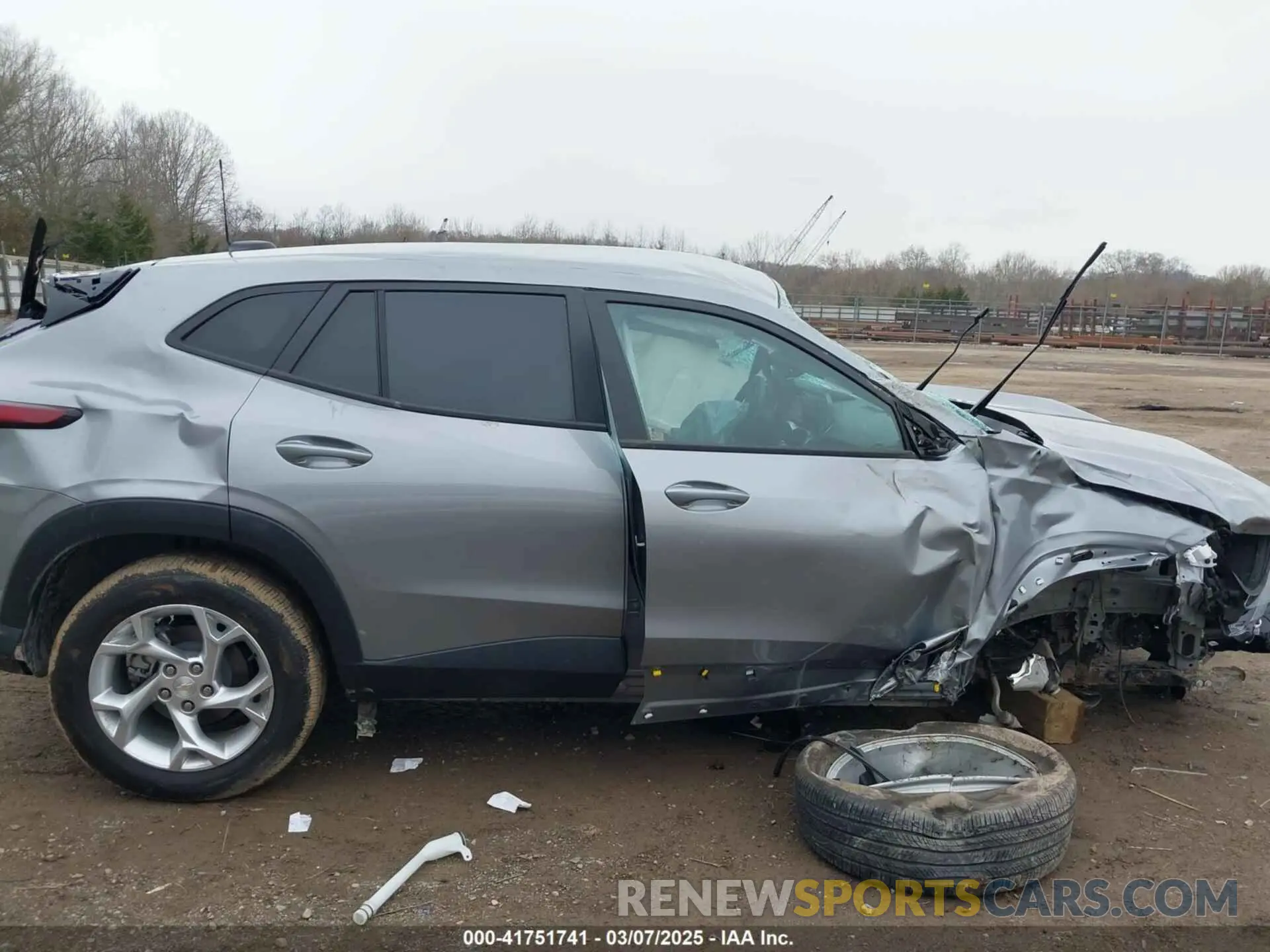 13 Photograph of a damaged car KL77LFE23RC158215 CHEVROLET TRAX 2024