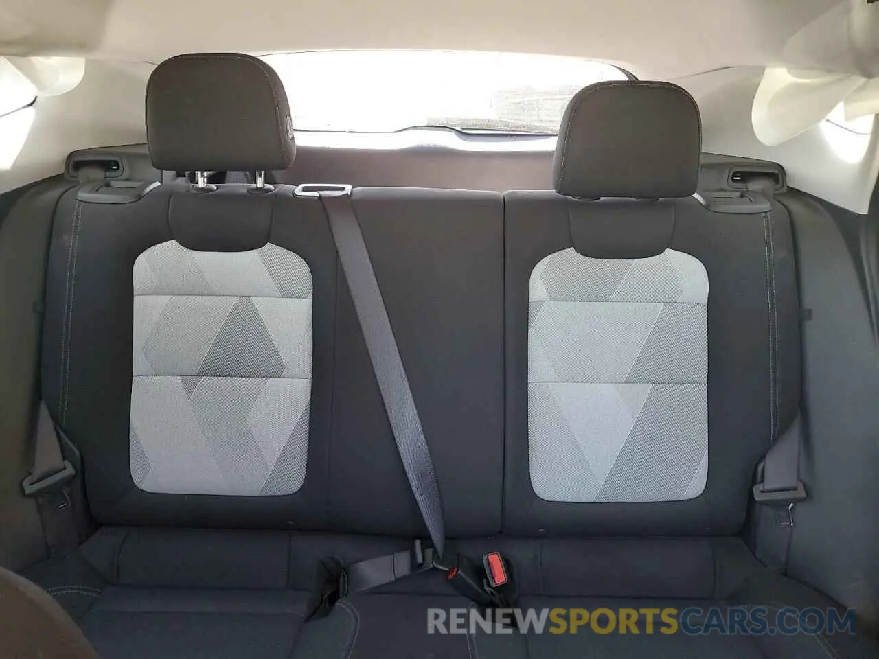 10 Фотография поврежденного автомобиля KL77LFE23RC163043 CHEVROLET TRAX 2024