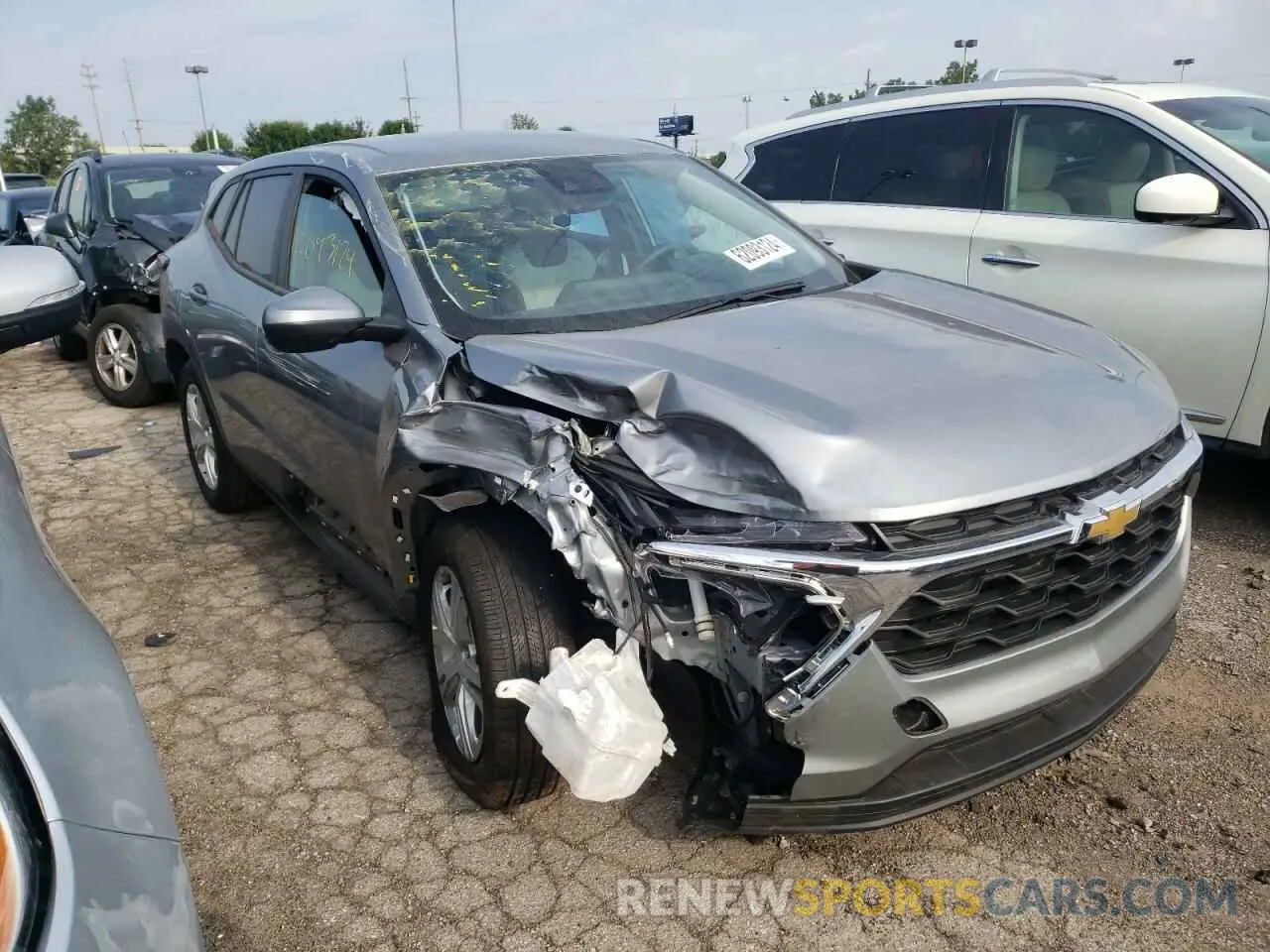 4 Photograph of a damaged car KL77LFE24RC020991 CHEVROLET TRAX 2024