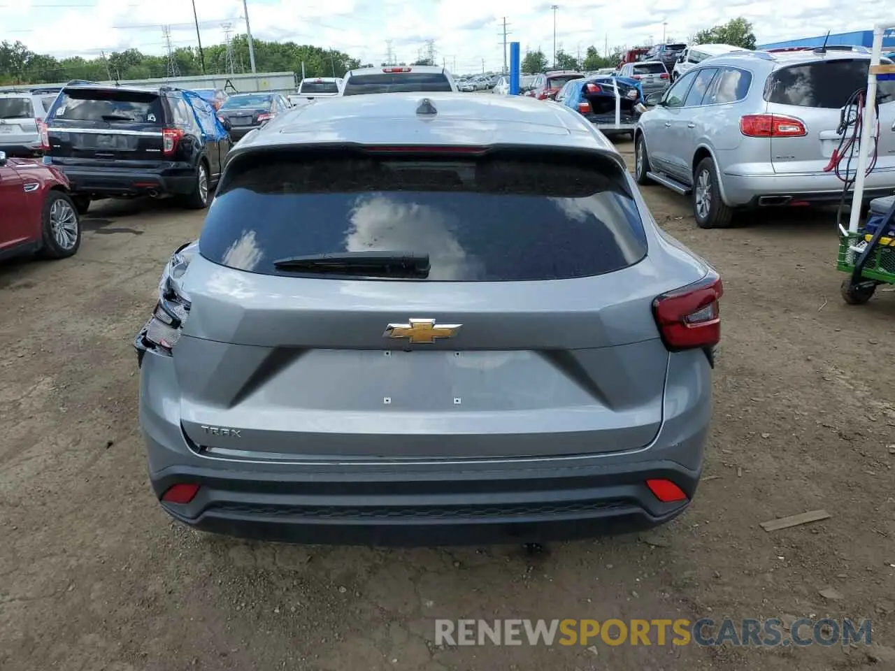 6 Photograph of a damaged car KL77LFE24RC020991 CHEVROLET TRAX 2024